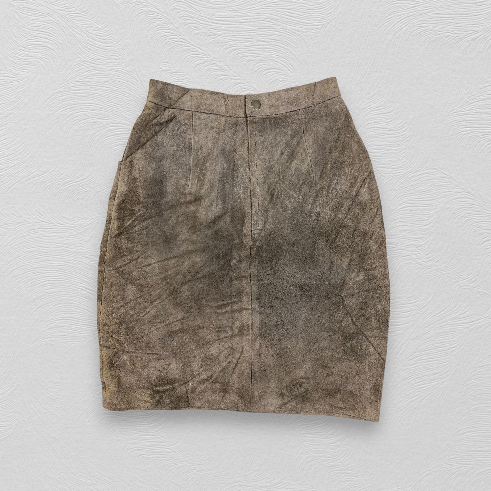 Japanese Brand Vintage High Standard Leather Skirt- J424 Size 22" - 1 Thumbnail