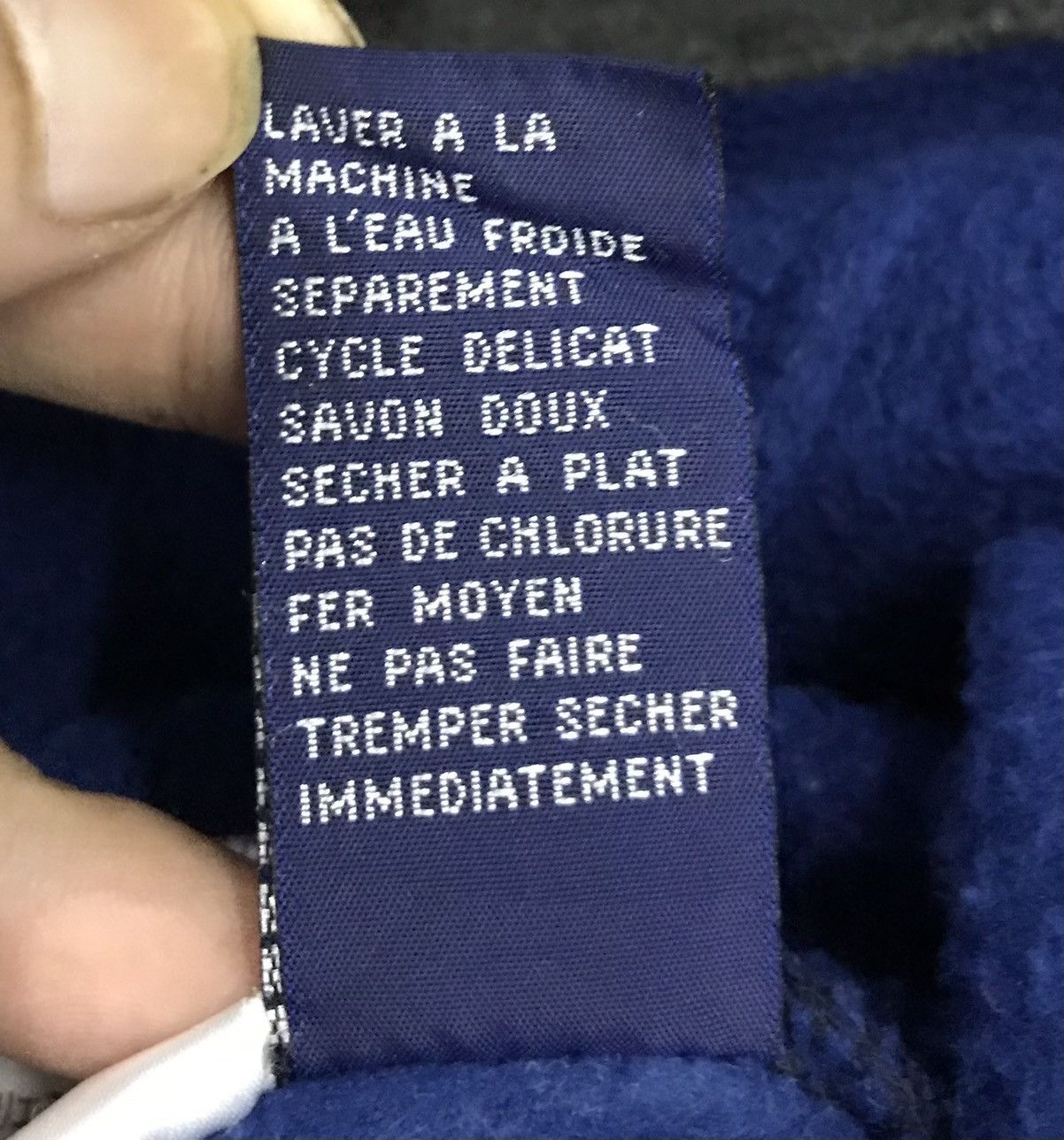 Tommy Hilfiger × Vintage Vintage Tommy Hilfiger Outdoors Sweatshirt Size US L / EU 52-54 / 3 - 16 Thumbnail