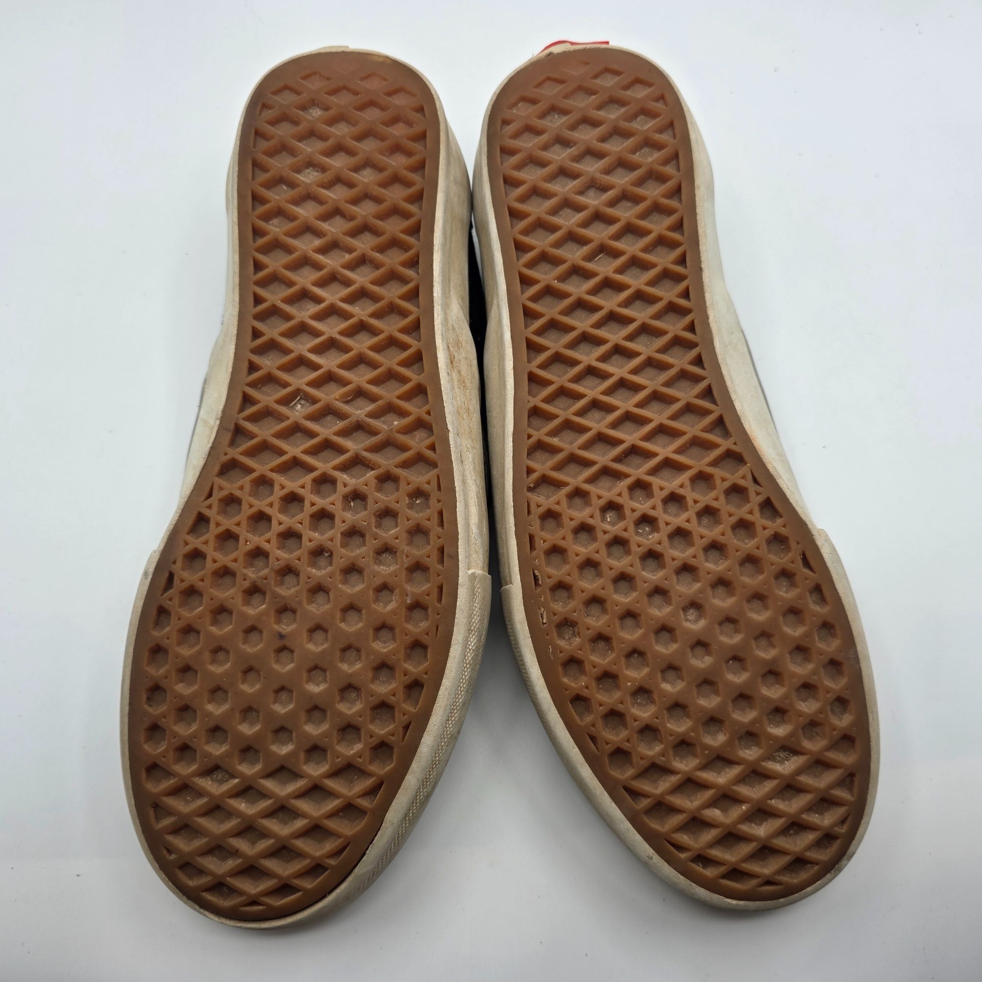 Vans Vans Slip On Skate Shoes Mens Size 8 Gray Casual Walking Sch Size US 8 / EU 41 - 8 Thumbnail
