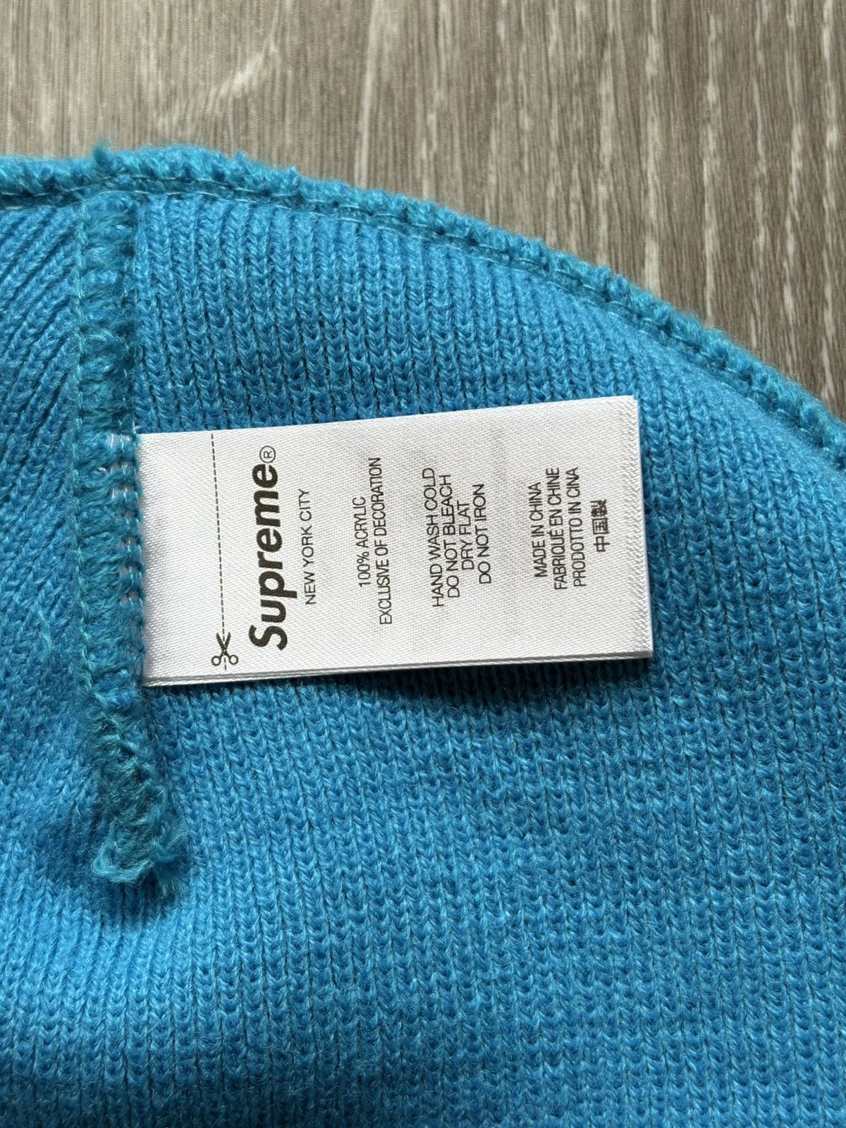 Supreme Supreme Tag Beanie Blue FW25 Size ONE SIZE - 3 Thumbnail