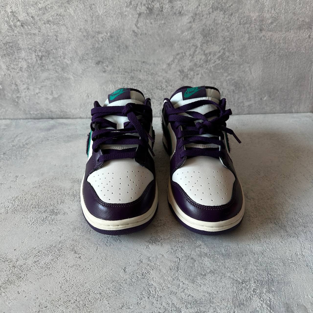 Nike Nike Dunk Low "Chenille Swoosh" Size 42.5 DQ7683-100 Size US 9 / EU 42 - 5 Thumbnail