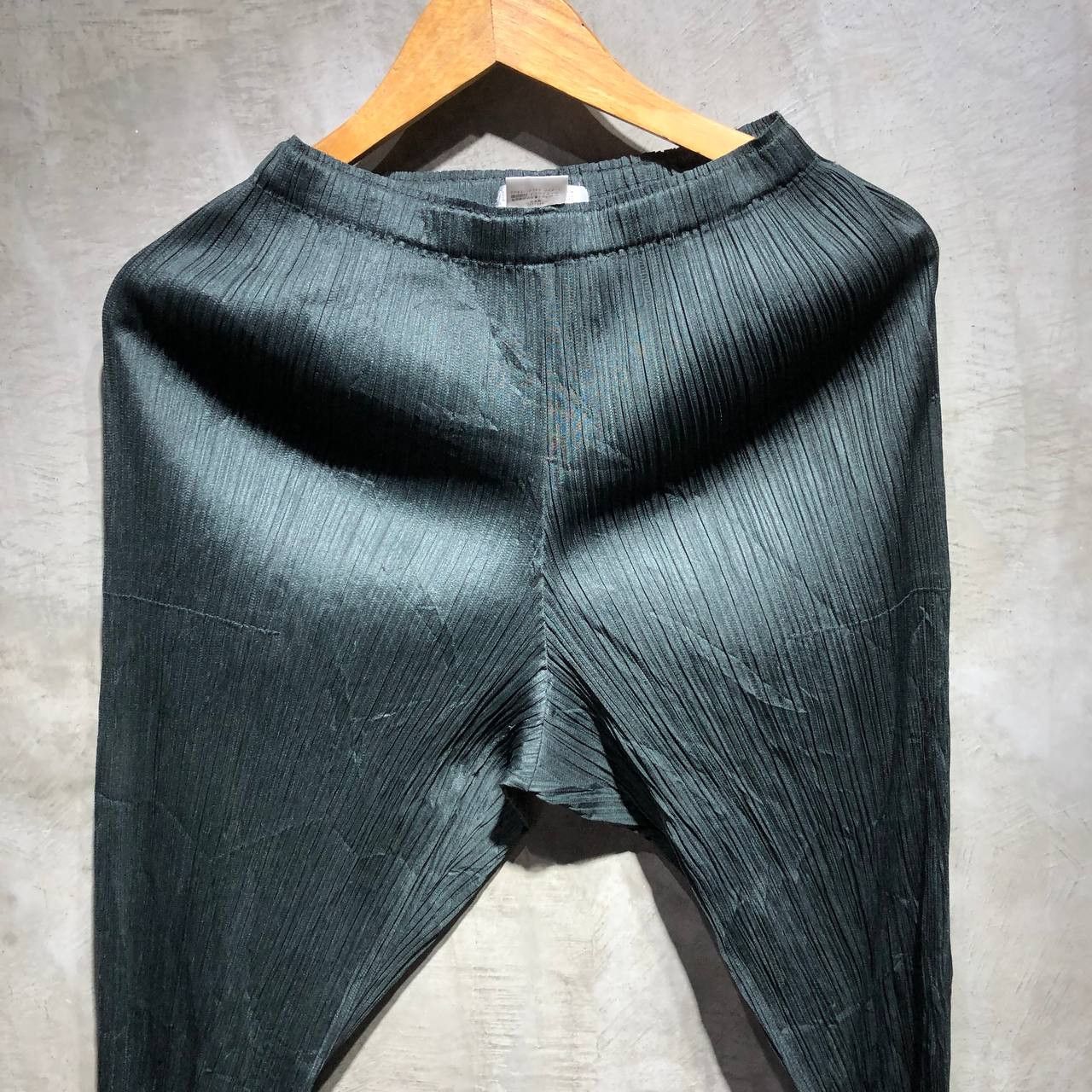 Pleats Please Issey Miyake Issey Miyake Pleats Please pleated pants Size US 30 / EU 46 - 3 Thumbnail