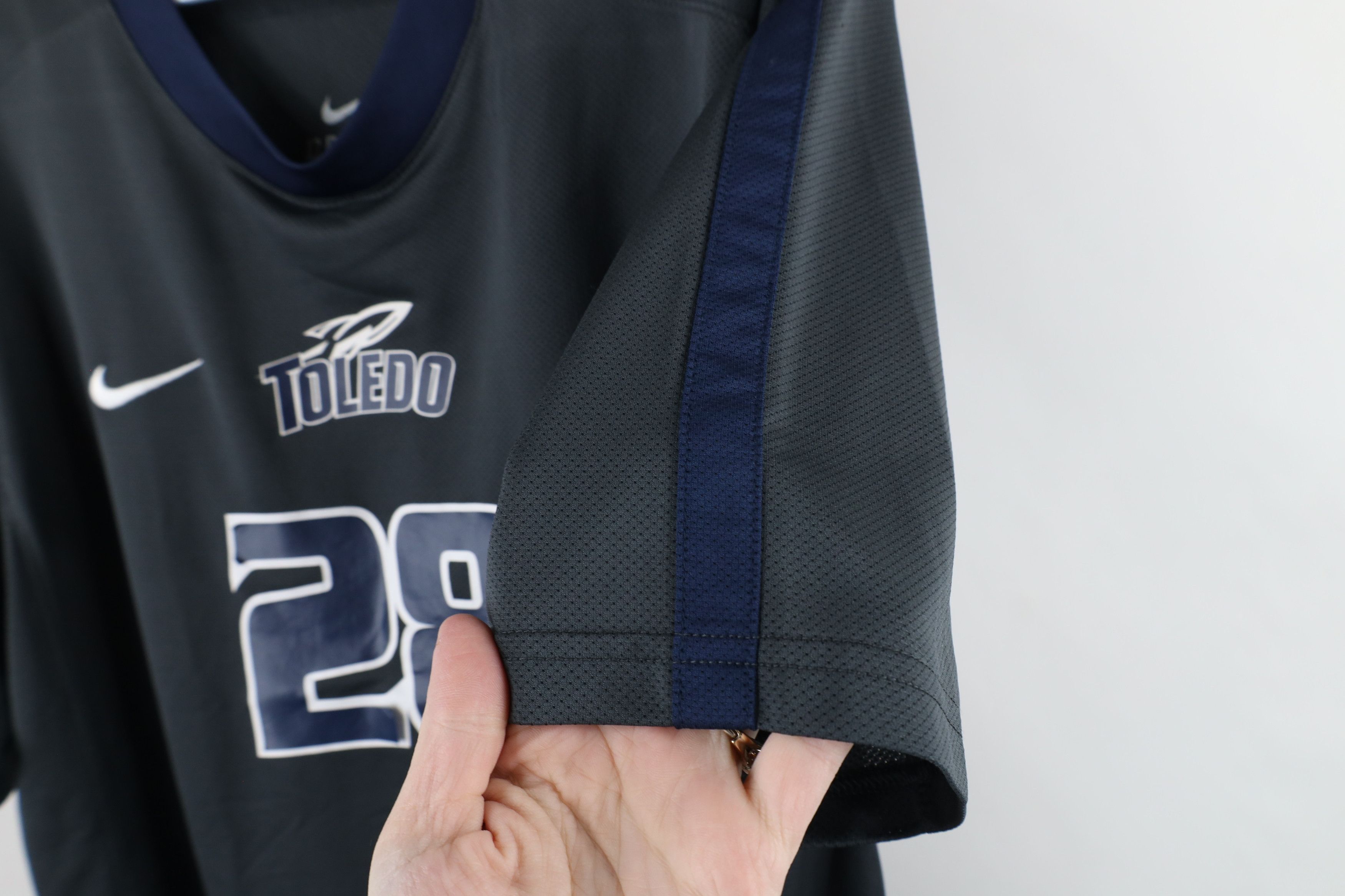 Nike × Vintage Nike Game Worn University of Toledo Soccer Jersey Gray #28 Size US S / EU 44-46 / 1 - 11 Thumbnail