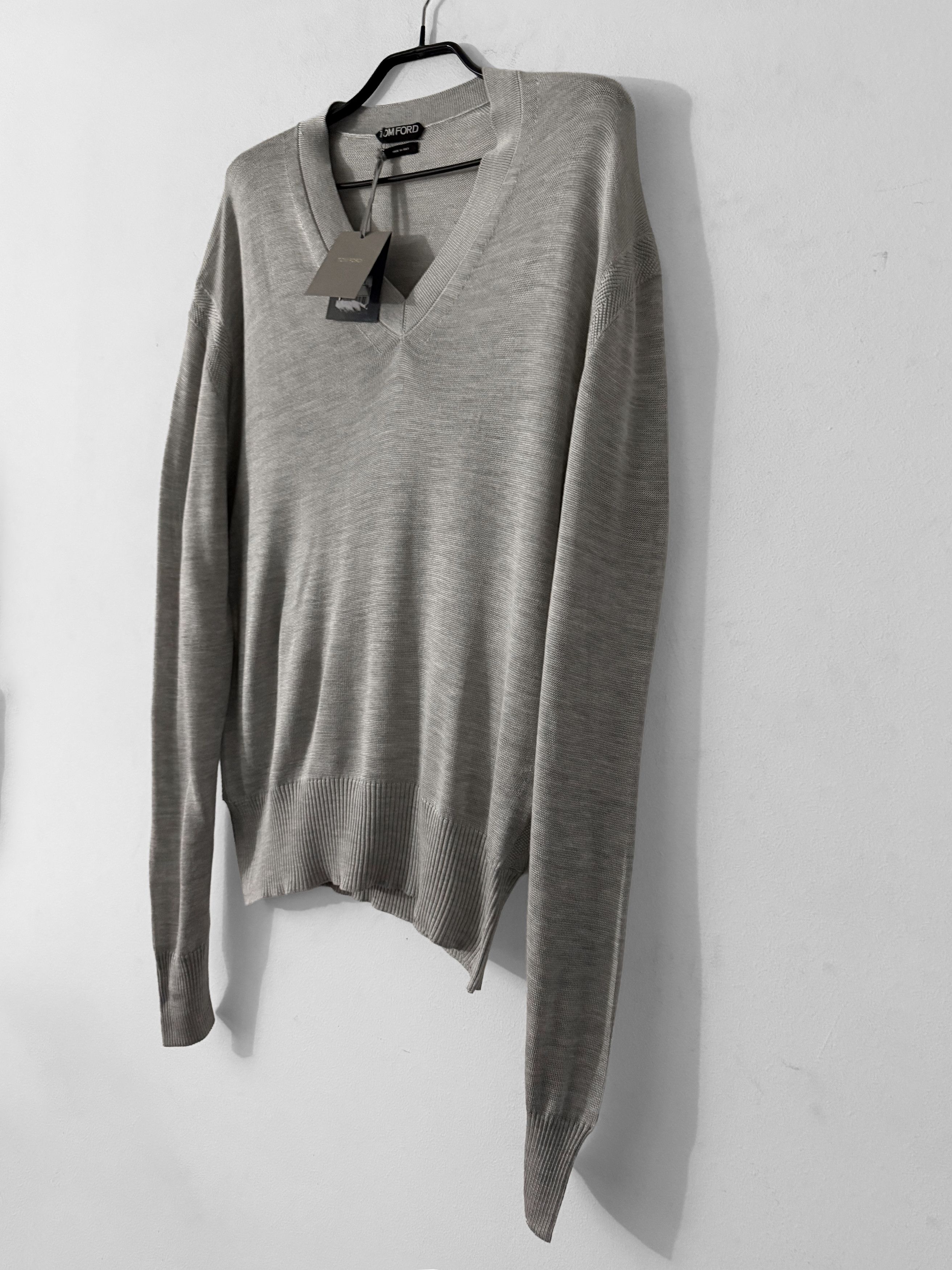 Tom Ford Pure Silk V-Neck Sweater Size US L / EU 52-54 / 3 - 6 Thumbnail