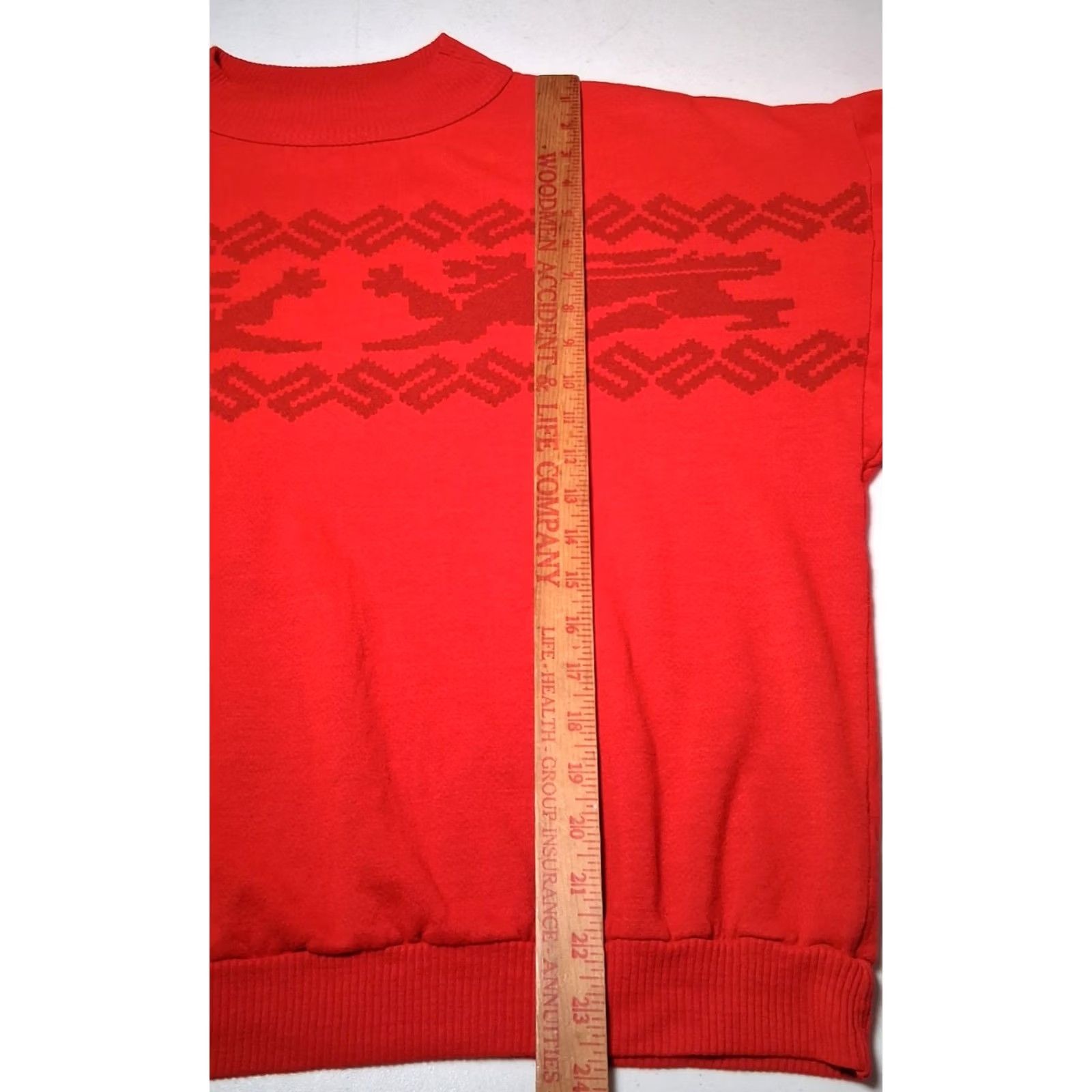 Griffin VINTAGE VA-HO Sweatshirt Small Women Red Mock Neck Griffin Pattern Pullover Knit Long Sleeve Autumn Winter Spring Cozyarna Size S / US 4 / IT 40 - 6 Thumbnail