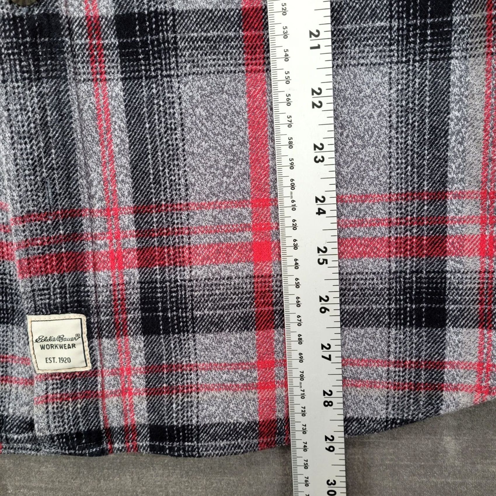 Eddie Bauer Eddie Bauer Mens XL Classic Fit Flannel Shirt Gray Red Plaid Button Up Workwear Size US XL / EU 56 / 4 - 4 Thumbnail