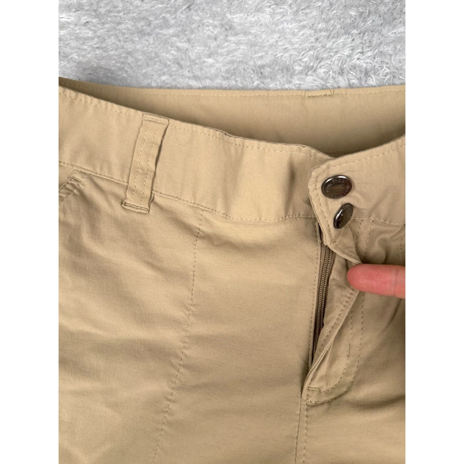 Vintage Columbia Pants Womens Beige Nylon Capri 34x18 Regular Stretch 10 Casual Capris, Travel, Workwear Womens, 18in Inseam, Flat Front, Machine Washable Size 32" / US 10 / IT 46 - 5 Thumbnail