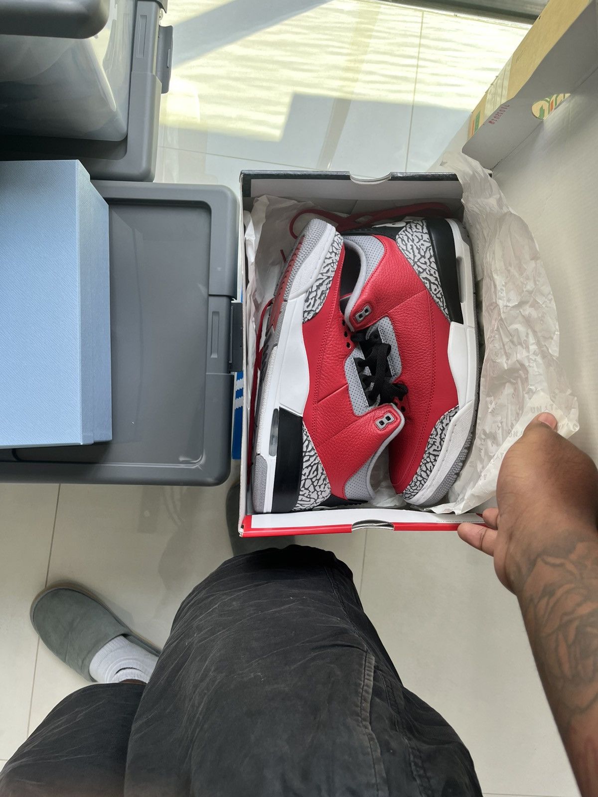 Jordan Brand Fire red cement grey rouge feu Size US 12 / EU 45 - 11 Thumbnail