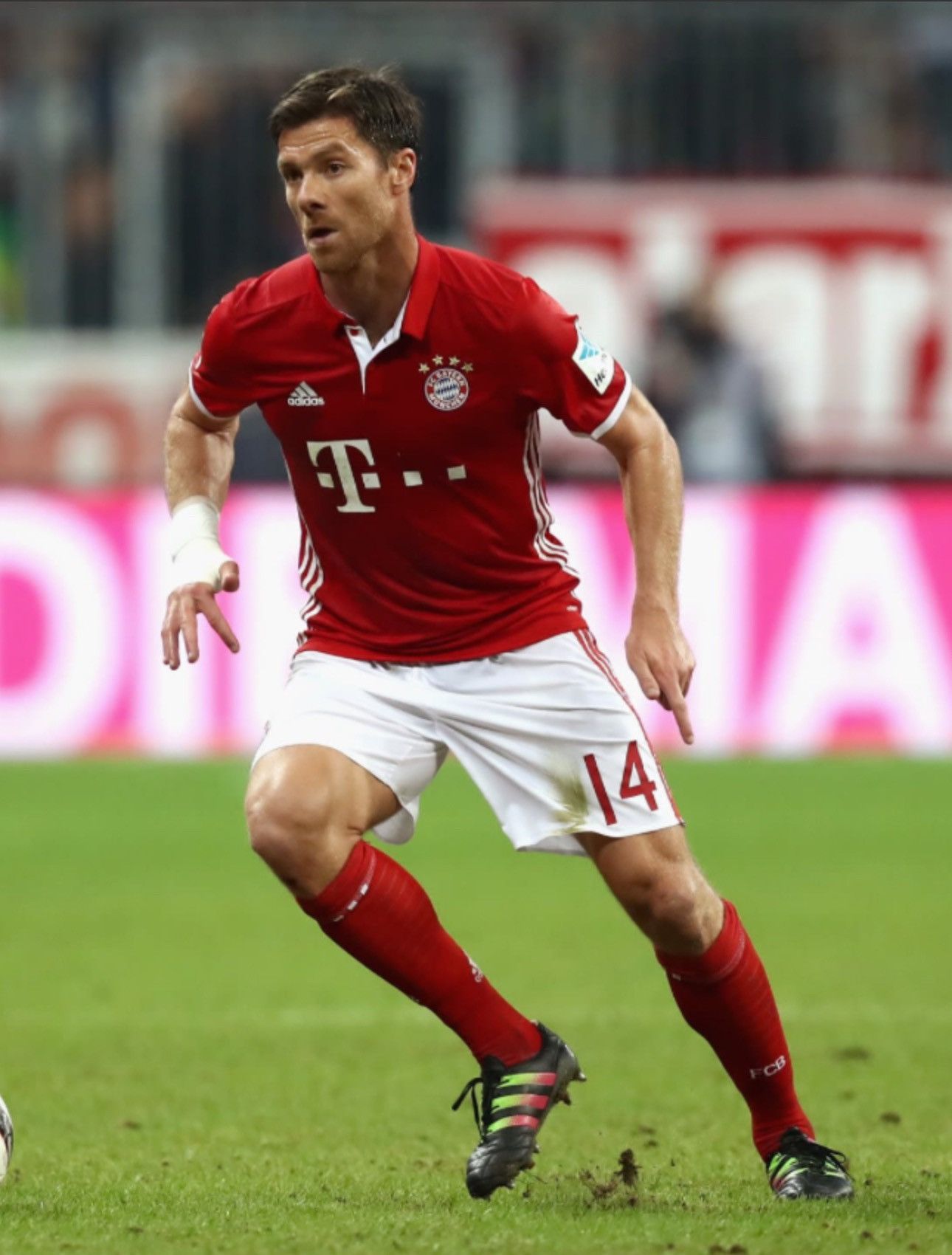 Adidas Bayern Munich 16/17 home shirt #14 Alonso (Bnwt) Size US S / EU 44-46 / 1 - 11 Thumbnail