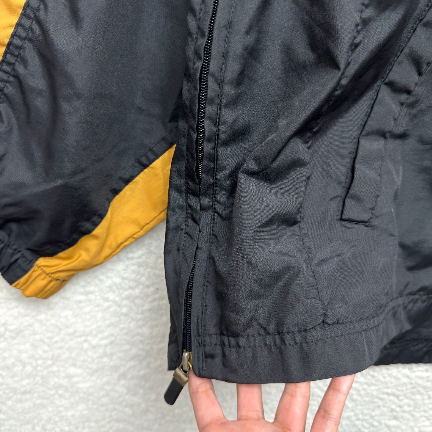 Puma VINTAGE Missouri Tigers Mizzou Windbreaker Sweater Pullover Lightweight Shell Jacket Black L Mens Size US L / EU 52-54 / 3 - 5 Thumbnail