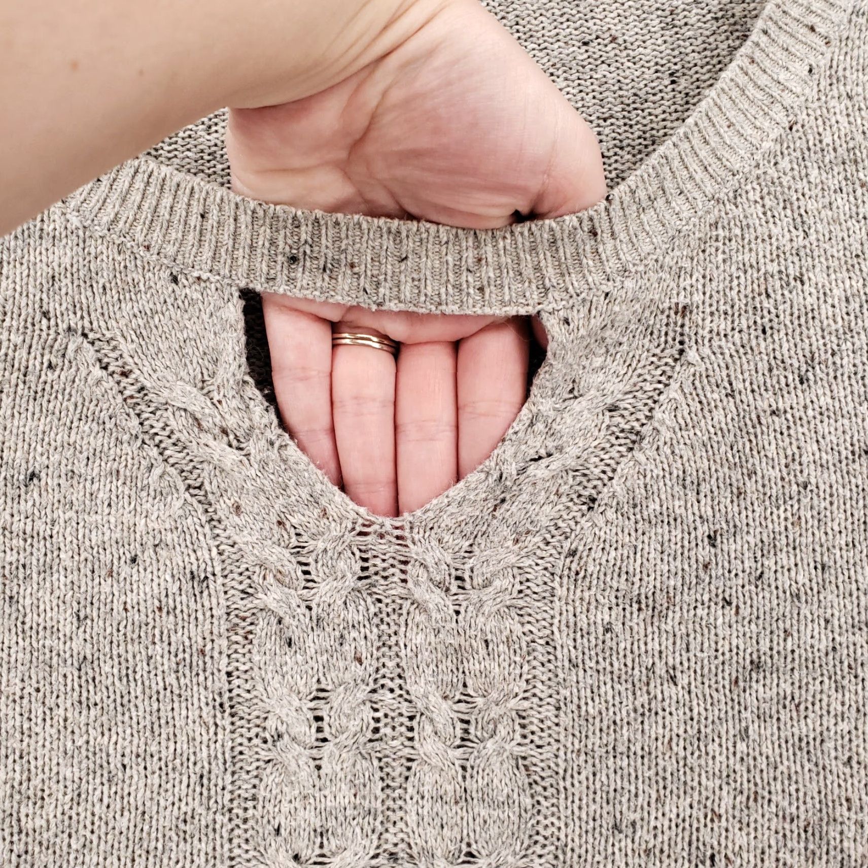 Torrid Torrid Sweater Pullover 4X Gray Cable Knit Front Tunic Cutout Thumbhole Womens Size XXL / US 16-18 / IT 52-54 - 5 Thumbnail