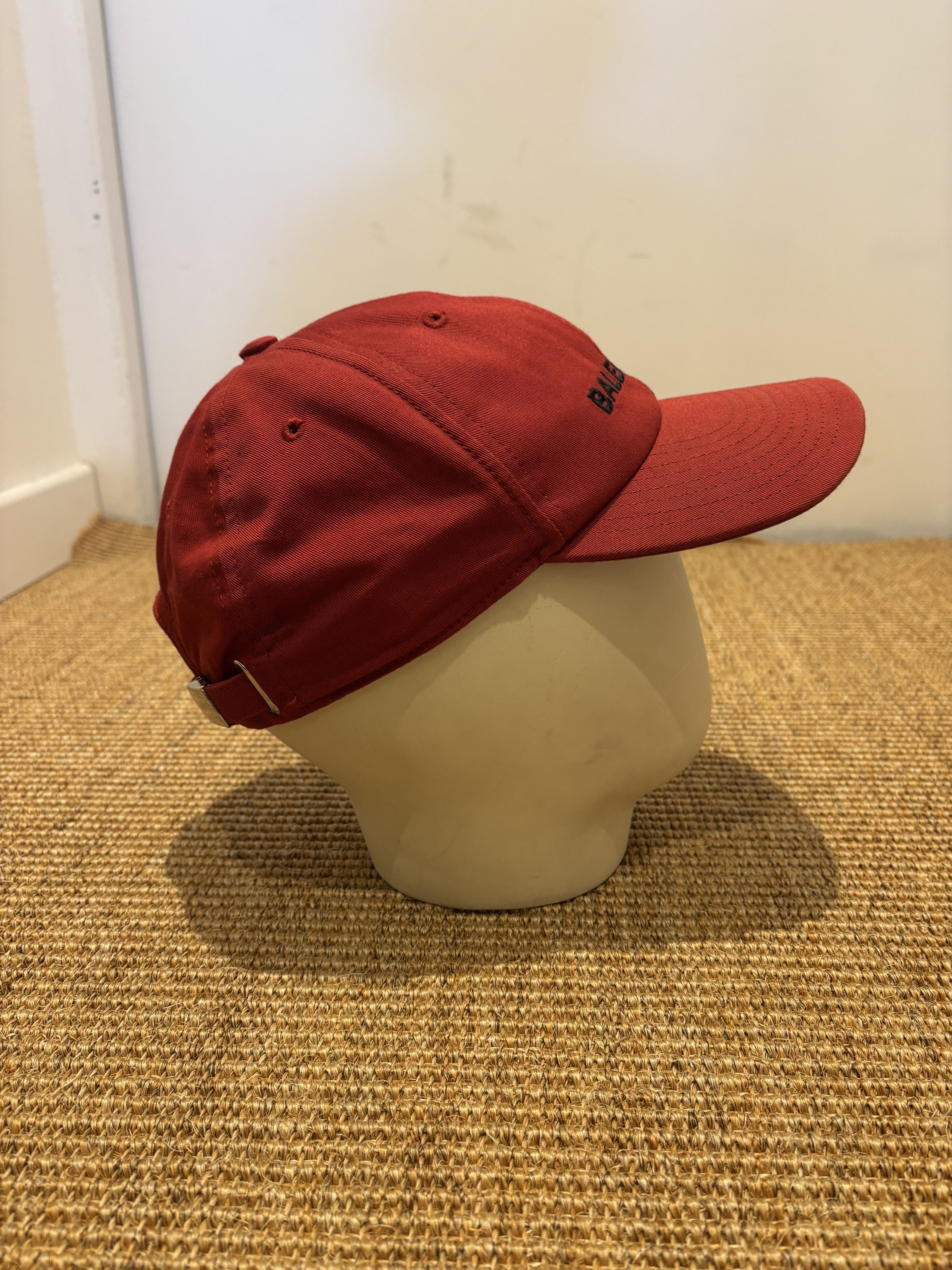 Balenciaga Casquette six pannels Balenciaga bordeau en tbe Size ONE SIZE - 6 Thumbnail