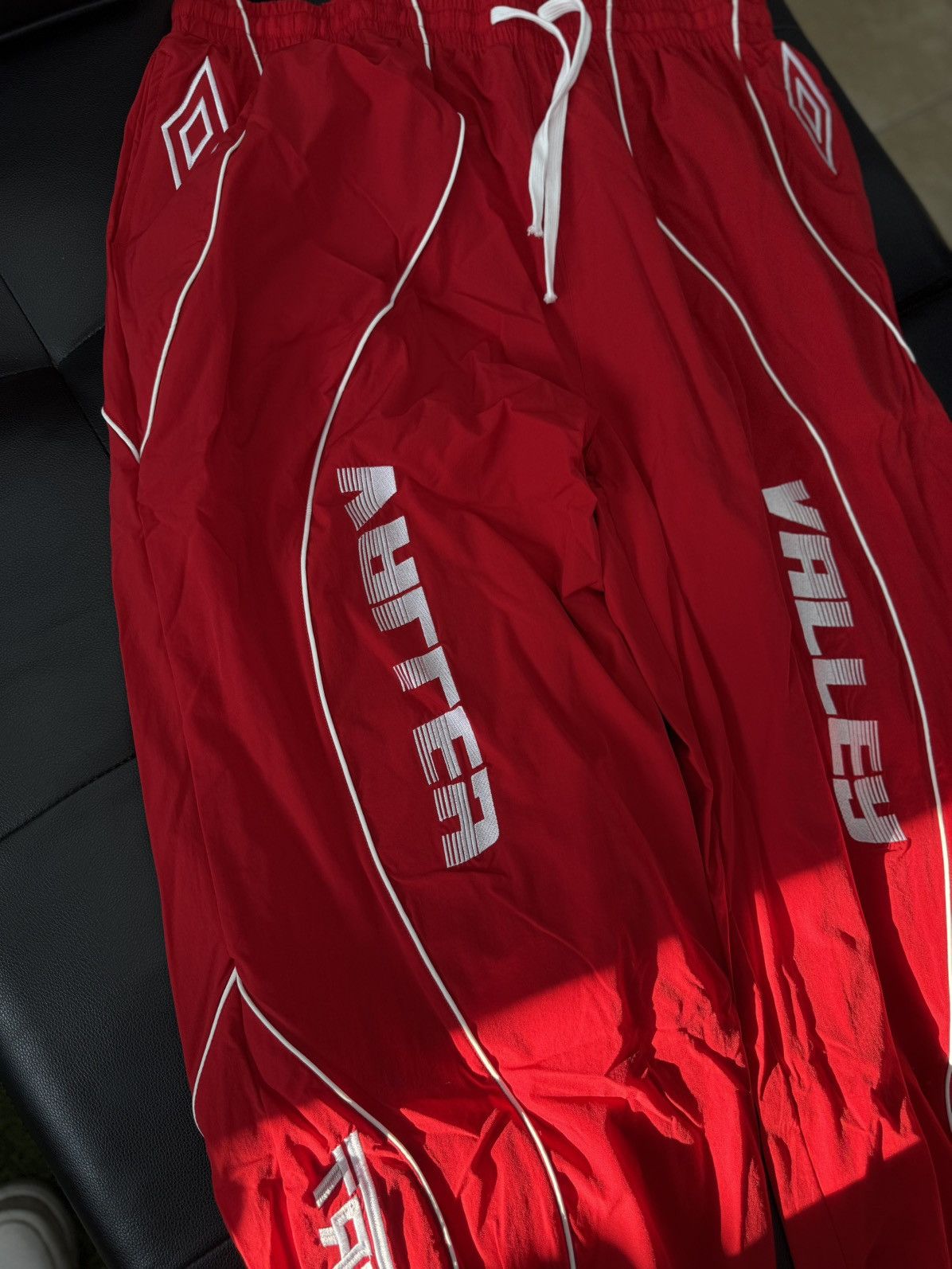 Vale Valley Red Baggy Shorts Brand New Size XXL (NEW) Size US 36 / EU 52 - 4 Thumbnail