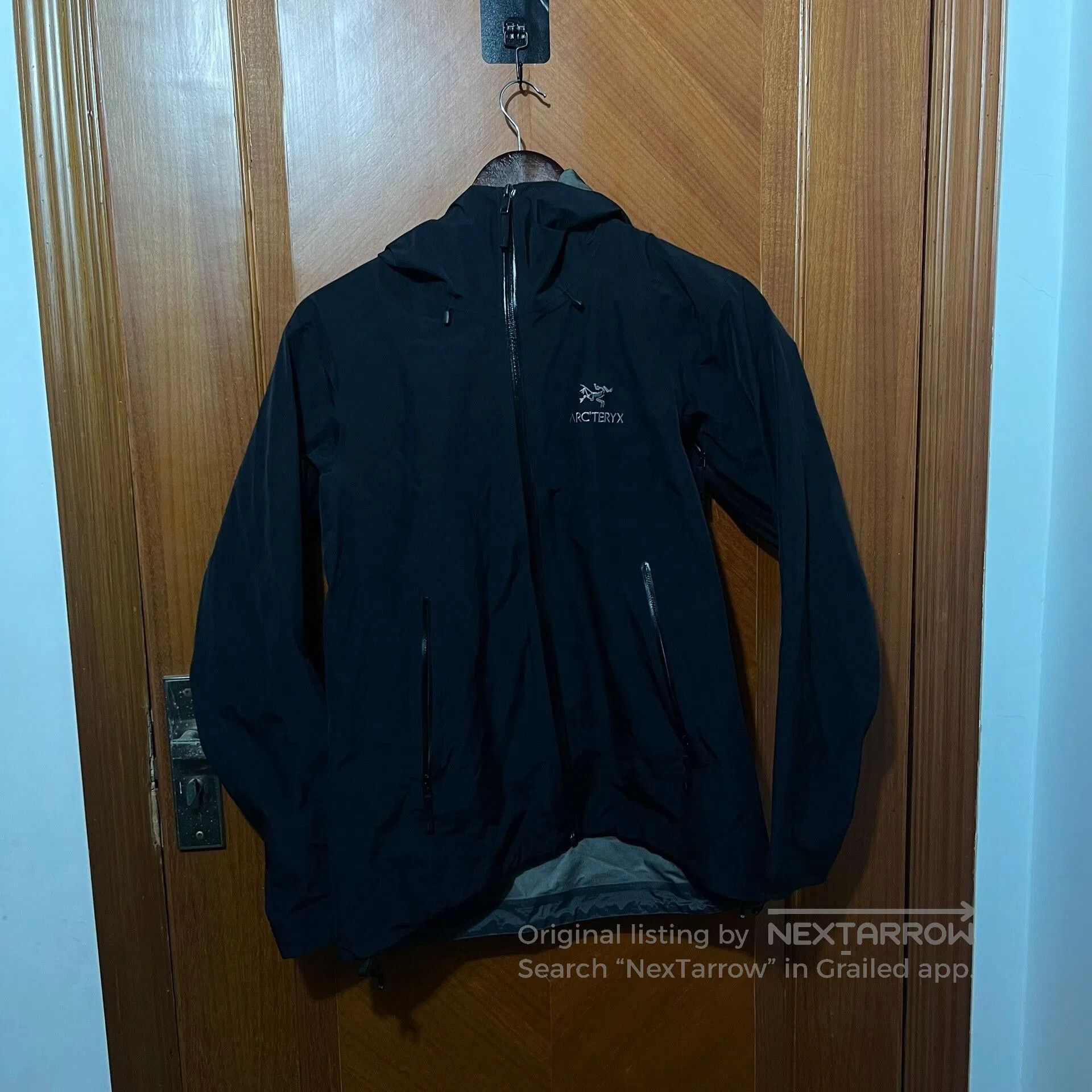Arc'teryx Arcteryx BETA LT Women's Jacket Black. Size S / US 4 / IT 40 - 1 Thumbnail