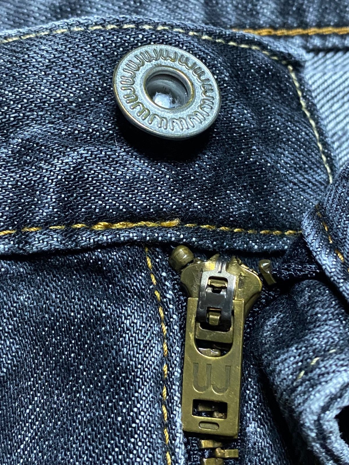 Japanese Brand Vintage Uniqlo Black Denim Distressed Loose Jeans Size US 34 / EU 50 - 7 Thumbnail