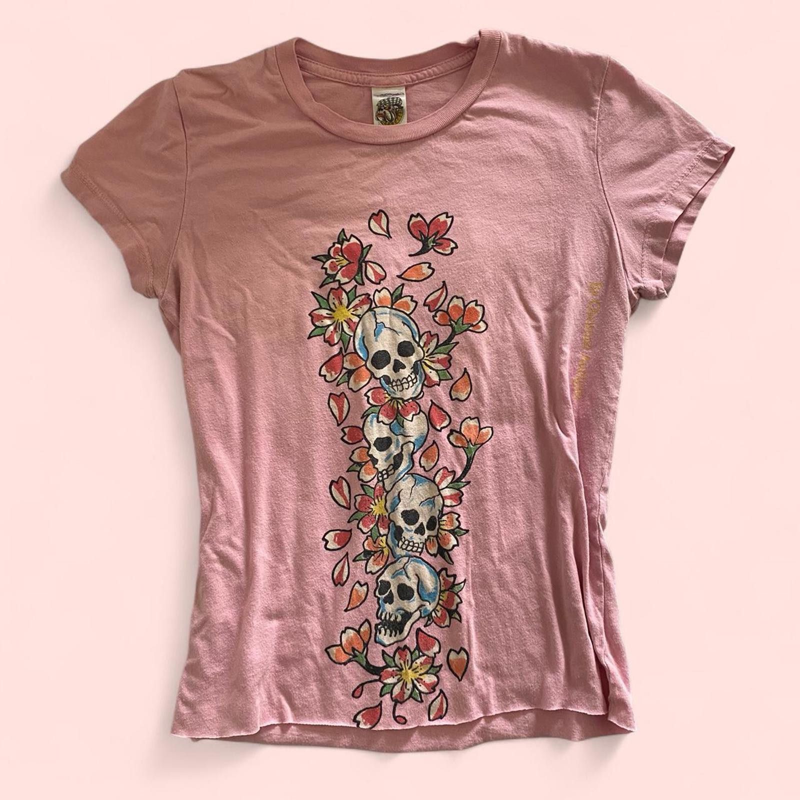Ed Hardy Ed hardy pink baby tee top with skulls and flowers Size XS / US 0-2 / IT 36-38 - 1 Thumbnail