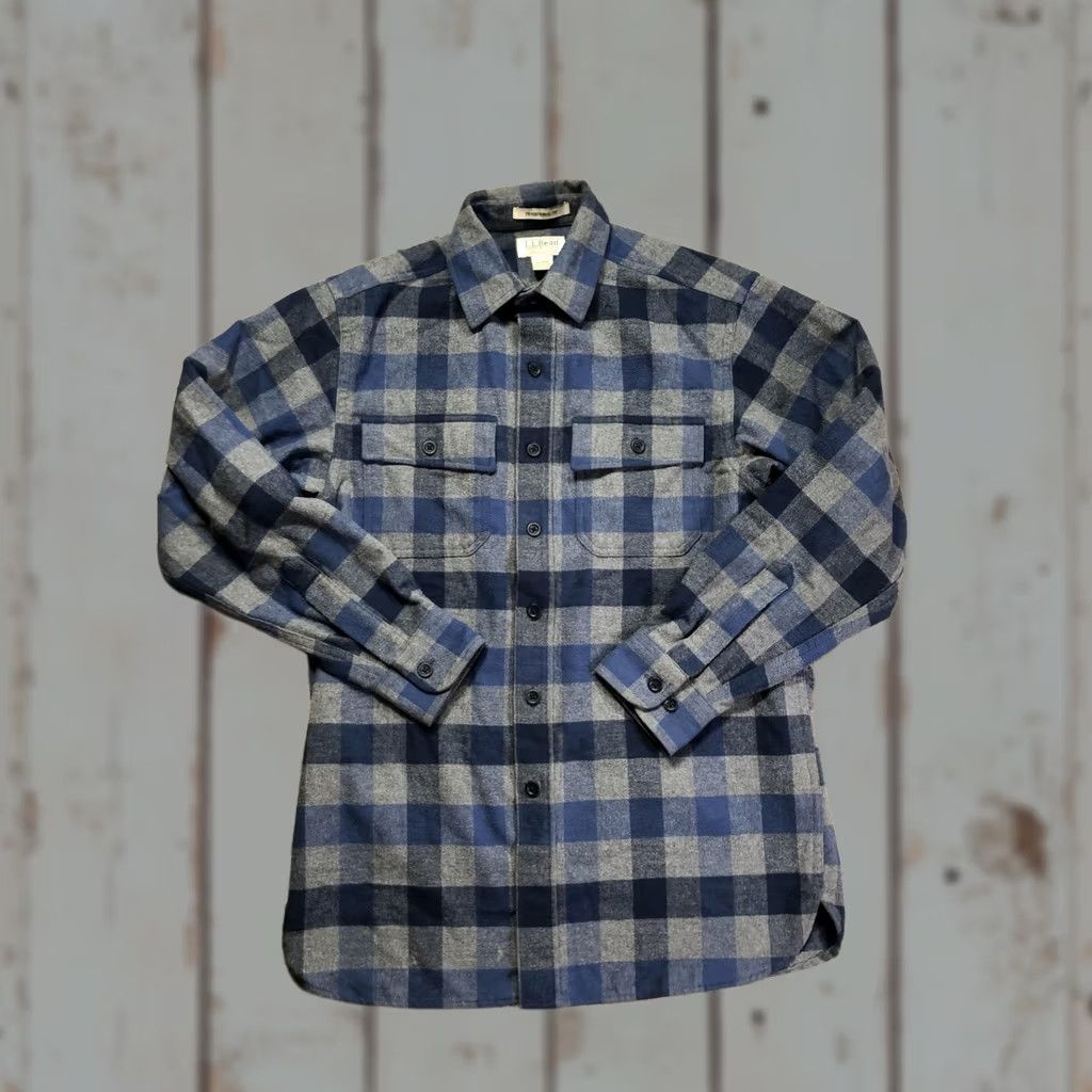 Vintage L.L. Bean Shirt Mens S Blue Plaid Flannel Button Front Long Sleeve Chamois Cotton Heavyweight Pockets Size US S / EU 44-46 / 1 - 1 Thumbnail