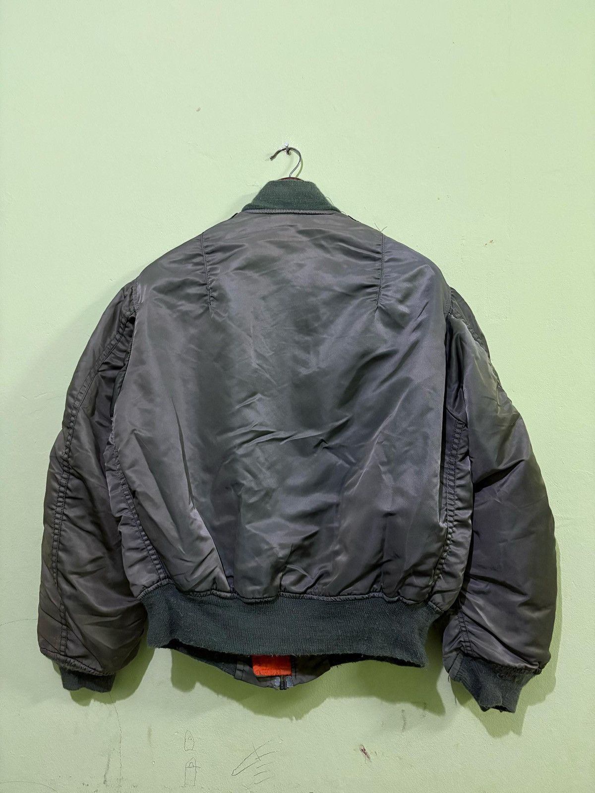 Alpha Industries × Vintage Vintage 90’s Alpha Industries Ma-1 Bomber Jacket Flight Size US M / EU 48-50 / 2 - 6 Thumbnail