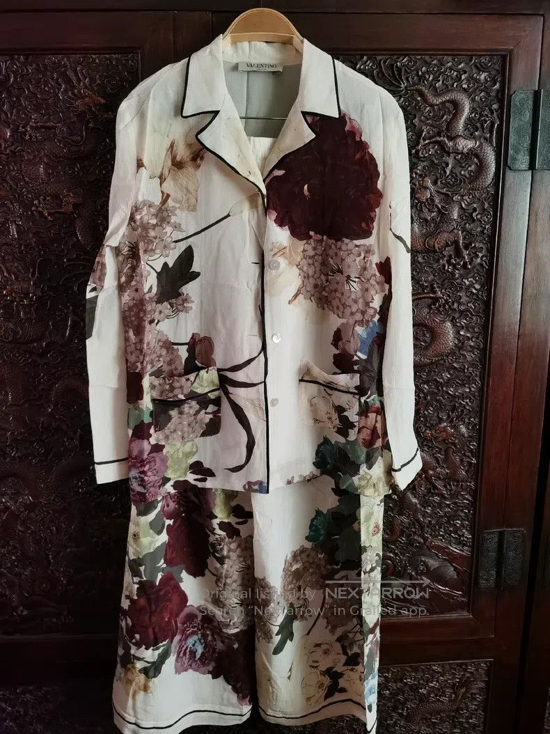 Valentino Valentino suit Size M / US 6-8 / IT 42-44 - 1 Thumbnail