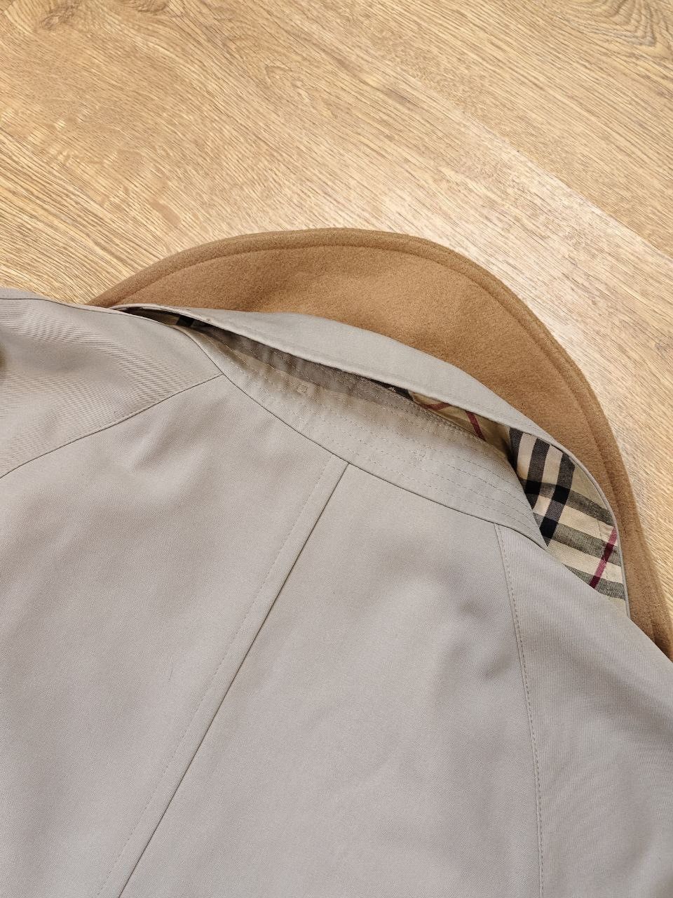 Burberry × Vintage Original Burberry Coat with Signature Lining Size US XL / EU 56 / 4 - 17 Thumbnail