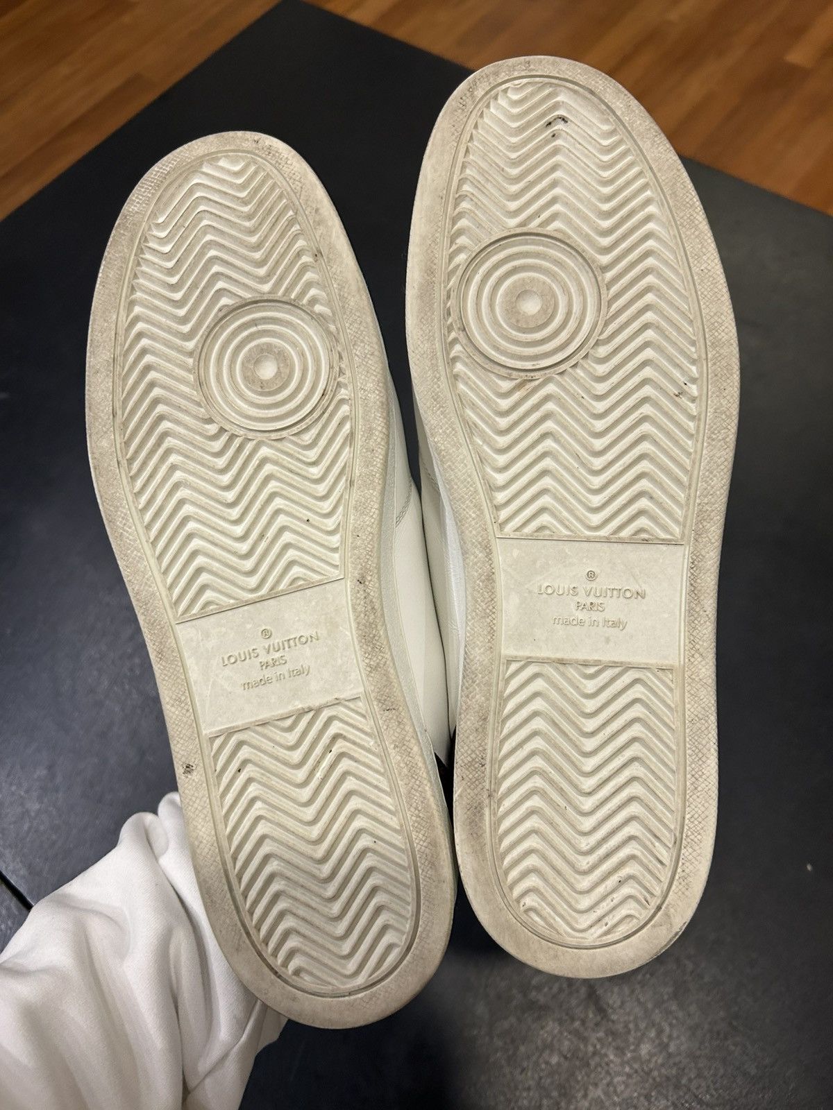 Louis Vuitton Louis Vuitton Rivoli Sneakers - Monogram/white Size US 10.5 / EU 43-44 - 7 Thumbnail