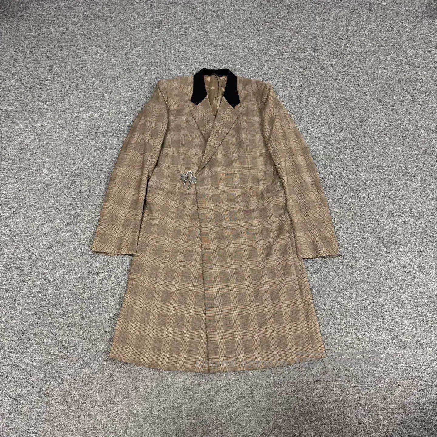 Givenchy Givenchy Checkered pattern; Silver buckle; Trench coat| Size US S / EU 44-46 / 1 - 2 Thumbnail