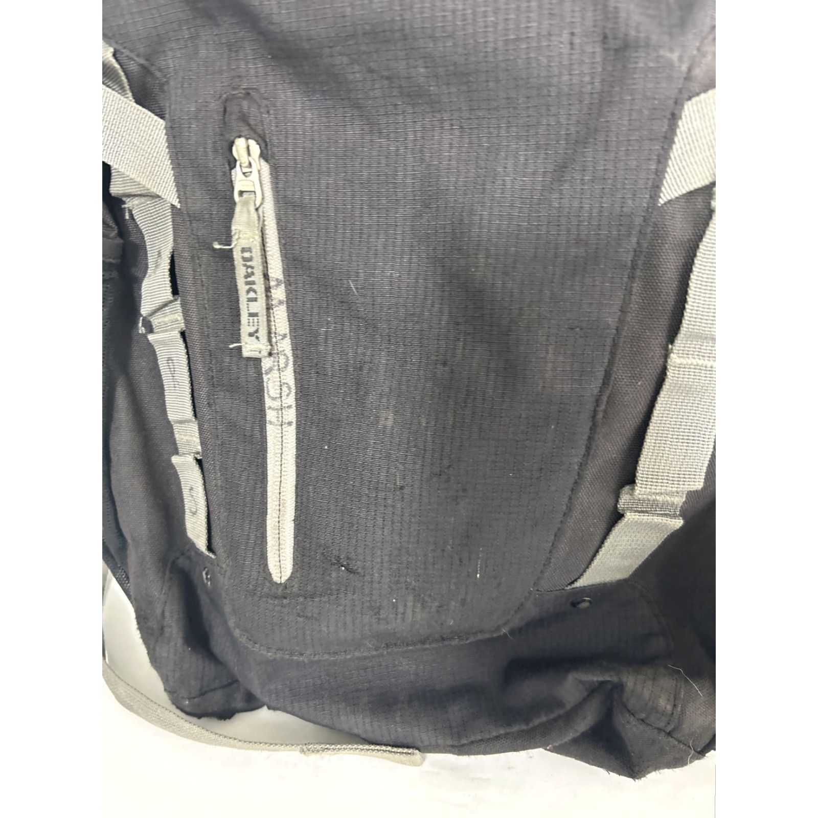 Oakley Oakley Status Backpack Men 18.5x14x6 Black Gray Chess Strap Nylon Padded Inner Pockets Bottle Pocket Adjustable Strap Outdoor School Sports Size ONE SIZE - 4 Thumbnail
