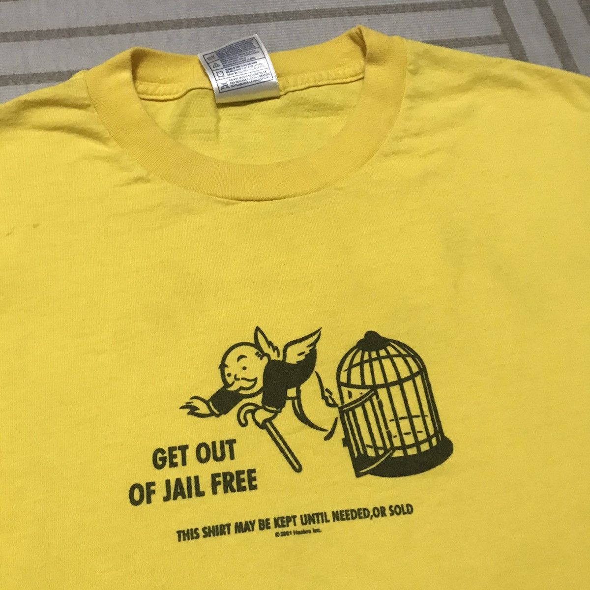 Vintage VINTAGE GRAFFIC GET OUT OF JAIL FREE 90s RARE TEE Size US XL / EU 56 / 4 - 2 Thumbnail