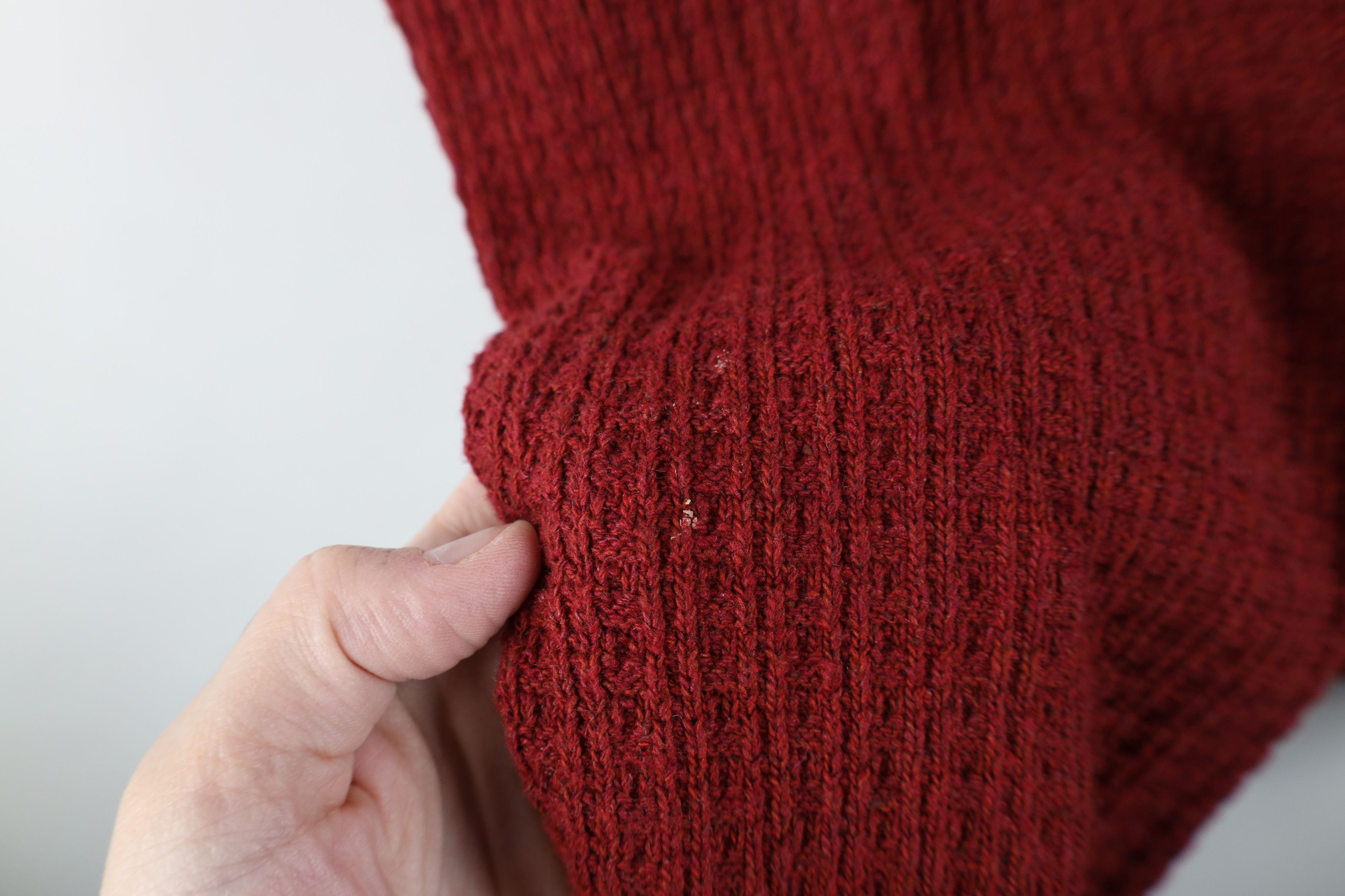 Vintage Vintage 90s Streetwear Waffle Knit Henley Sweater Red Size US L / EU 52-54 / 3 - 4 Thumbnail
