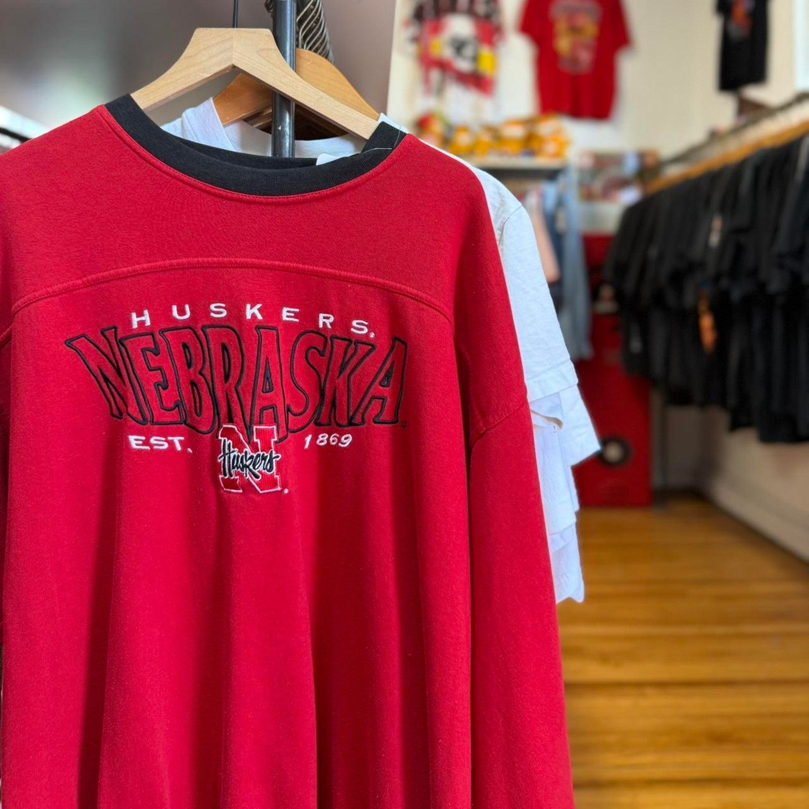 Vintage Vintage 90s Nebraska Huskers Ringed Embroidered Crewneck Size US XL / EU 56 / 4 - 1 Thumbnail