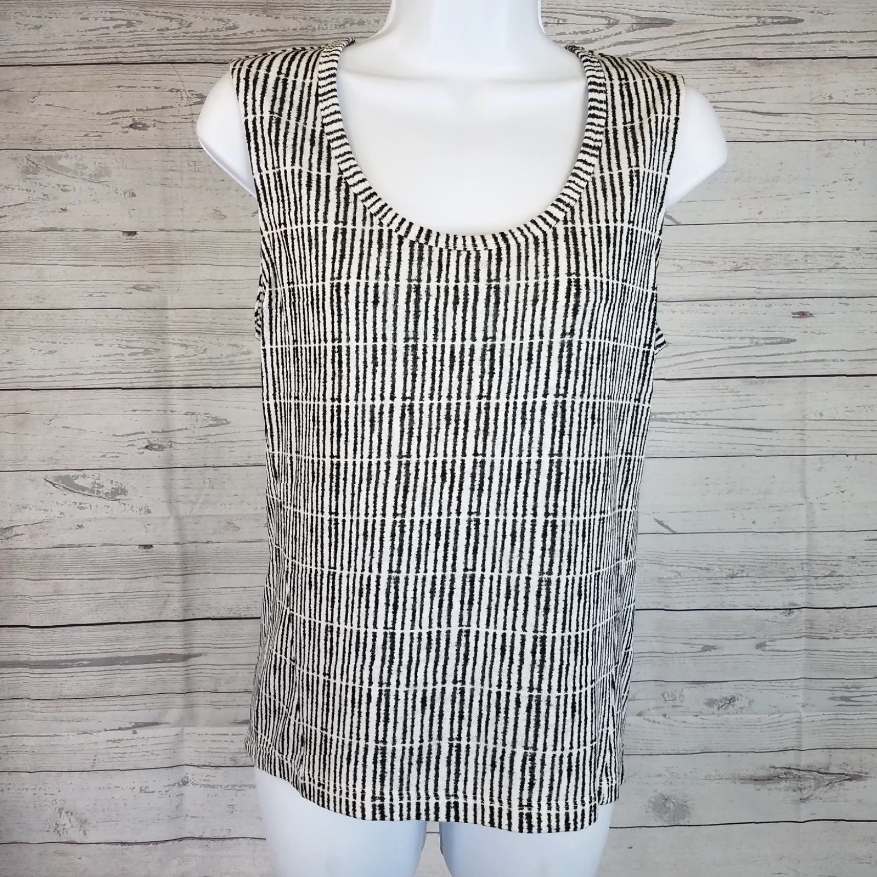 Athleta Athleta Womens Tank Top XS White Sleeveless Scoop Neck Modal Blend Activewear Womens XS Tank Top Size XS / US 0-2 / IT 36-38 - 2 Thumbnail
