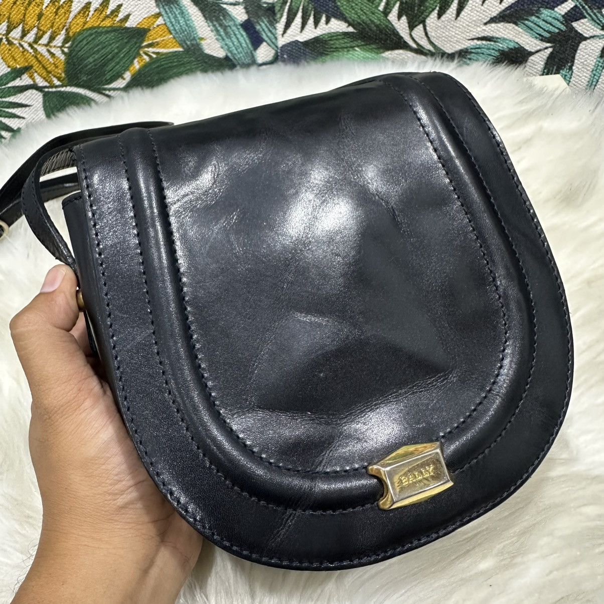 Bally Authentic BALLY Vtg. Leather Crossbody Bag Size ONE SIZE - 2 Thumbnail