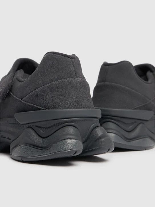 New Balance o1lsvrm0425 8040 Sneakers in Triple Black Size US 10 / EU 43 - 3 Thumbnail