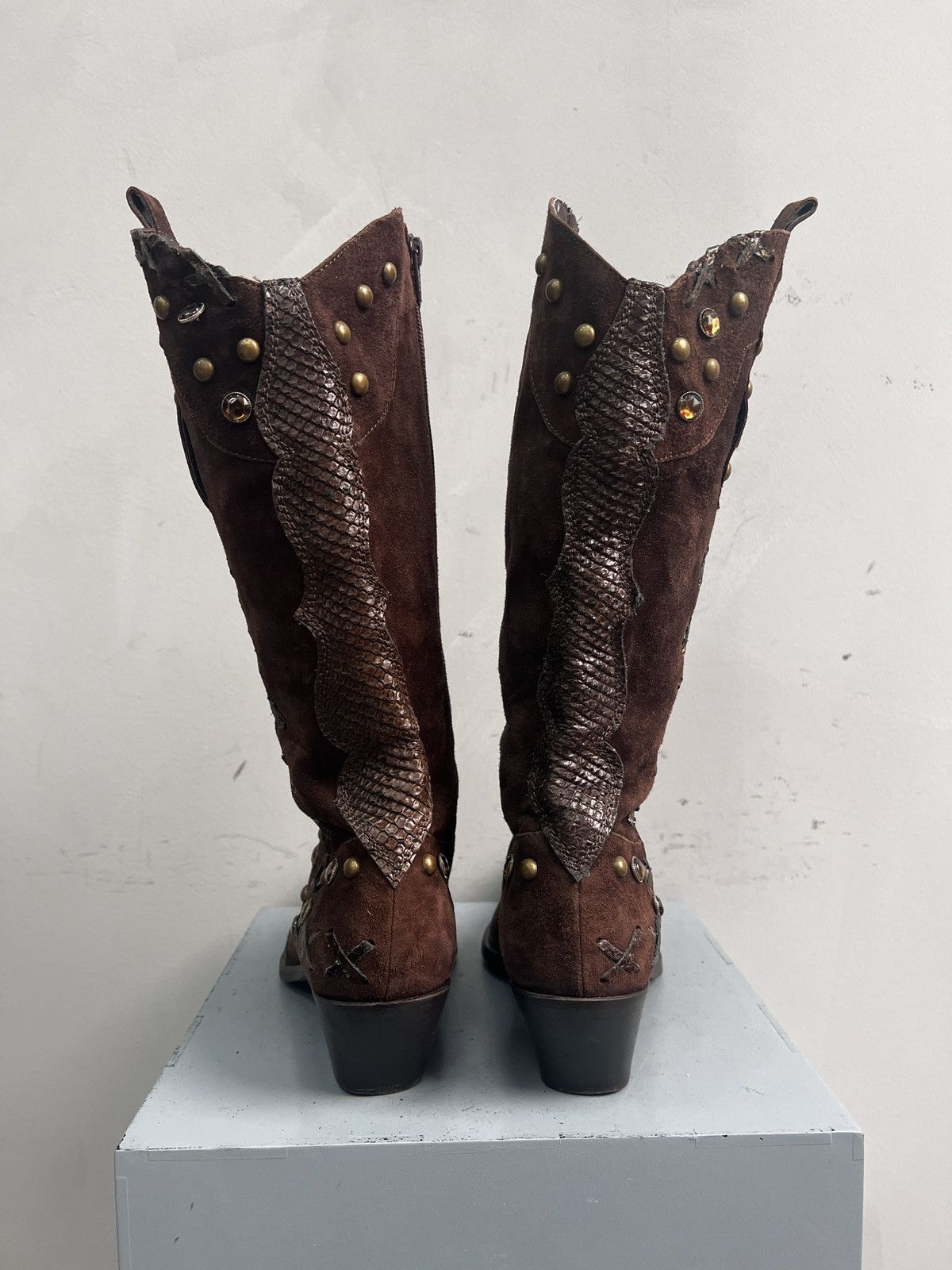 If Six Was Nine Western Style python snake Leather Cowboy Boots Studded 41 Size US 8 / EU 41 - 6 Thumbnail