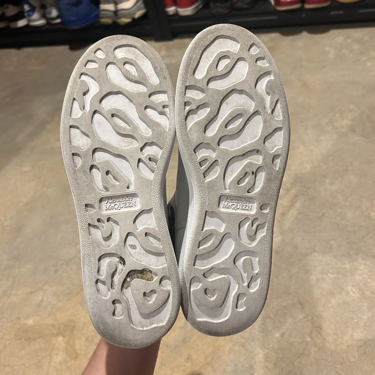 Alexander McQueen × Designer Alexander McQueen Oversized Calfskin Sneakers White US 5 Size US 5 / EU 37 - 8 Thumbnail