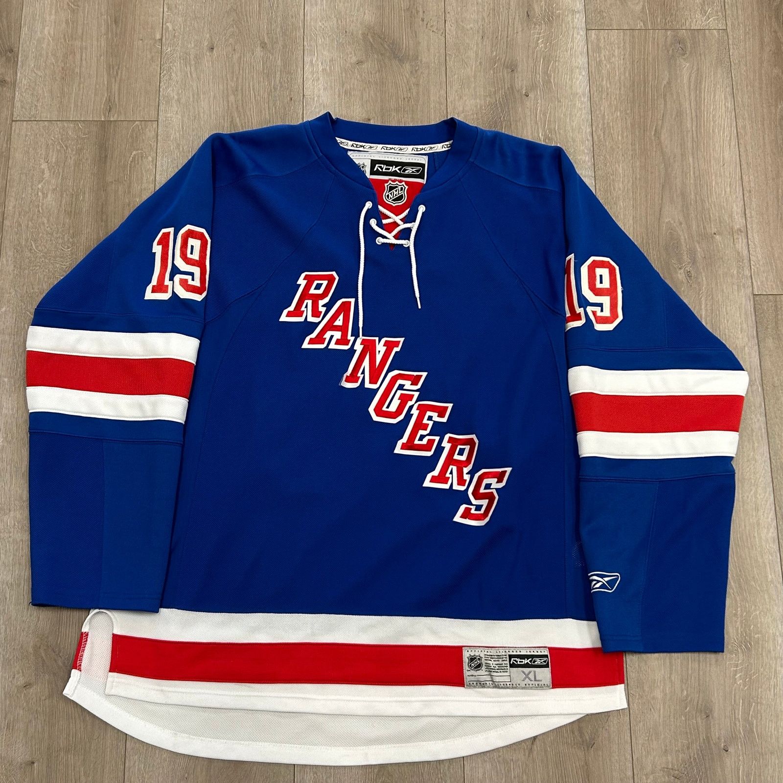 Reebok NEW YORK RANGERS GOMEZ Blue #19 NHL Hockey JERSEY size XL B9 Size US XL / EU 56 / 4 - 1 Thumbnail