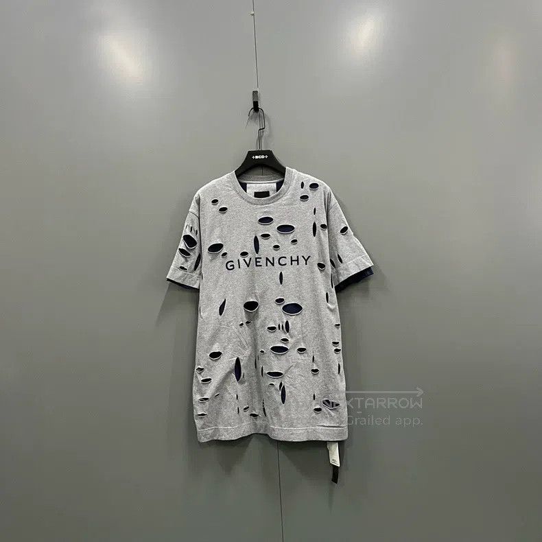 Givenchy Givenchy Big Destruction Logo Fake Two-Piece Short Sleeve Size US M / EU 48-50 / 2 - 1 Thumbnail
