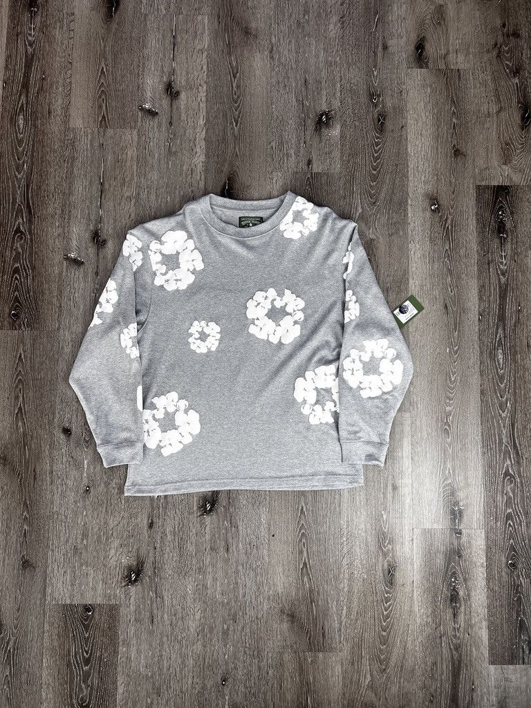 DENIM TEARS Denim Tears Long Sleeve "Cotton Wreath" T-shirt (Grey) Size US XL / EU 56 / 4 - 1 Thumbnail