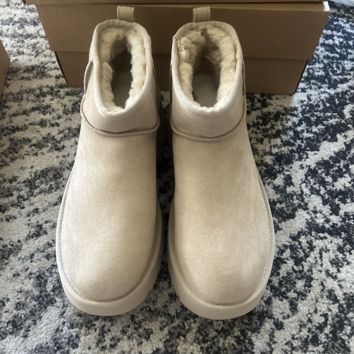 Ugg UGG Classic Ultra Mini New Heights Platform Boot MDSD Size US 11 / IT 41 - 3 Thumbnail