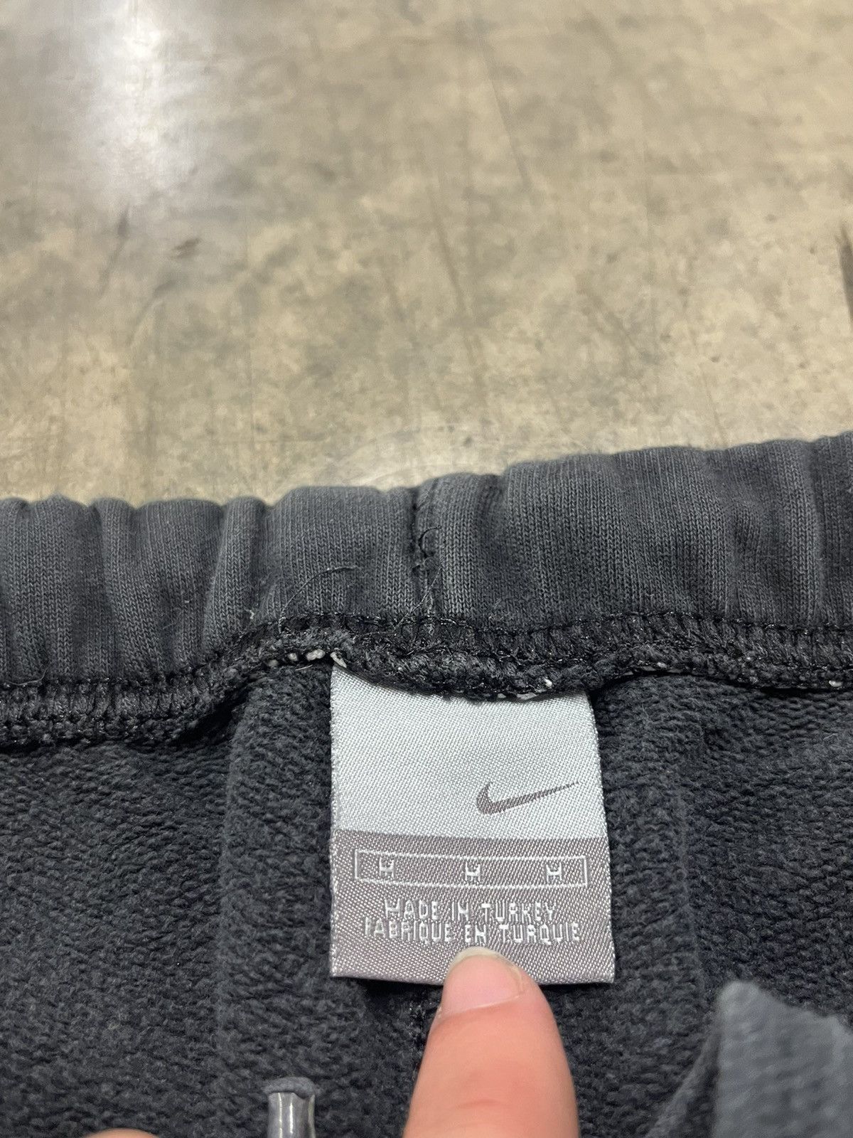 Nike × Vintage Nike baggy fit sweatpants hype rare skater sporty Size US 32 / EU 48 - 7 Thumbnail