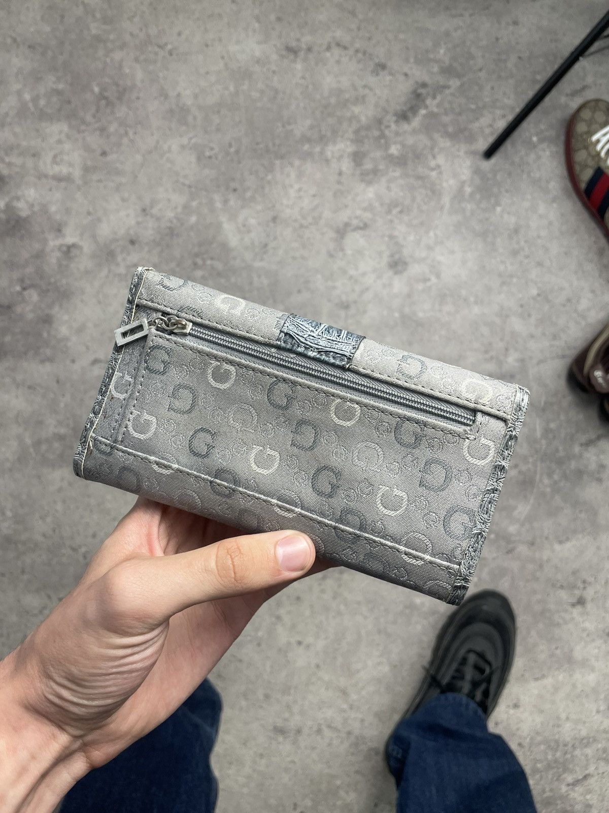 Guess × Vintage Y2k GUESS Gray Croc Gloss Monogram Buckle Trifold Wallet Size ONE SIZE - 3 Thumbnail