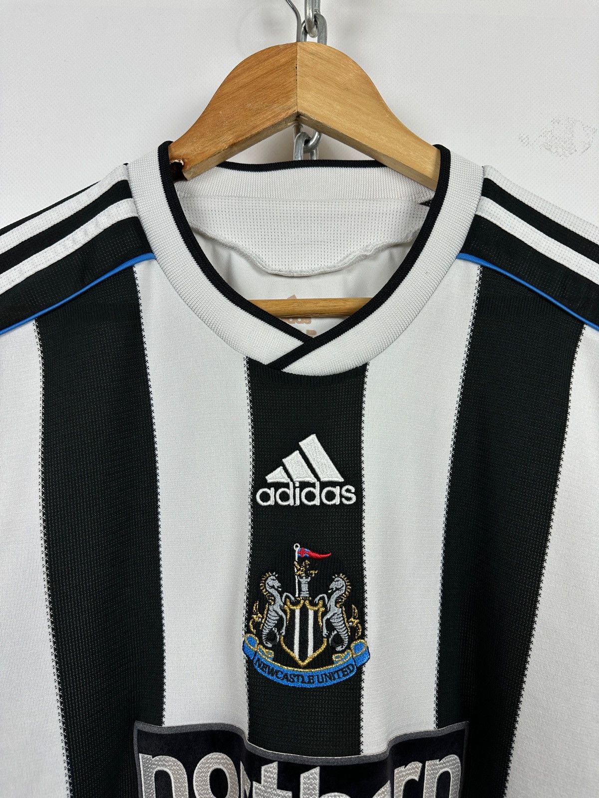 Adidas 2009/10 Adidas Newcastle United Vintage Soccer Jersey Size US XL / EU 56 / 4 - 8 Thumbnail