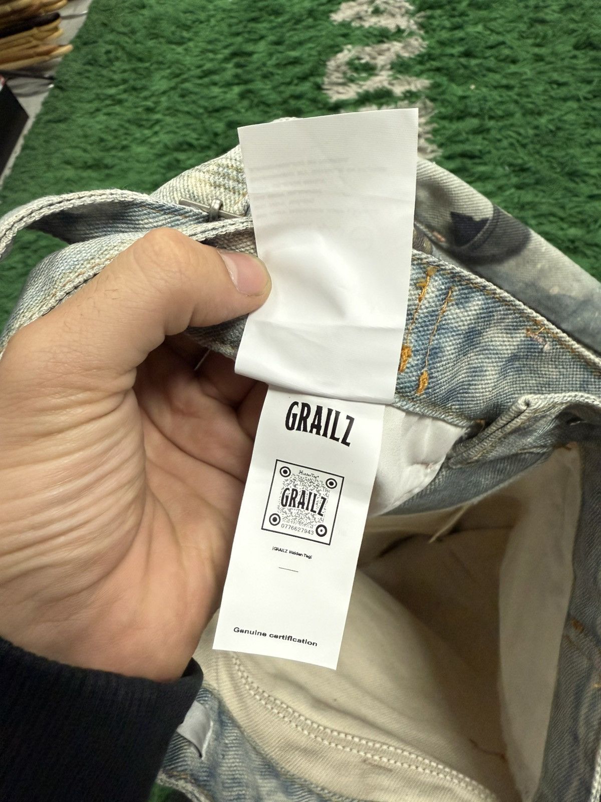 GRAILZ Grails Jeans light wash key chain illusion 28 Size US 28 / EU 44 - 5 Thumbnail