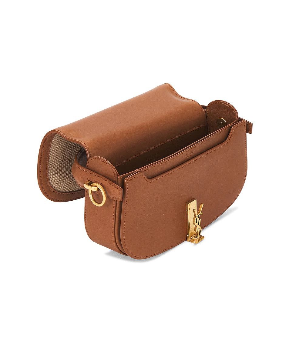 Saint Laurent Paris os11x0526 Size: OS / Voltaire Shoulder Bag in Beige/Brown Size ONE SIZE - 4 Thumbnail