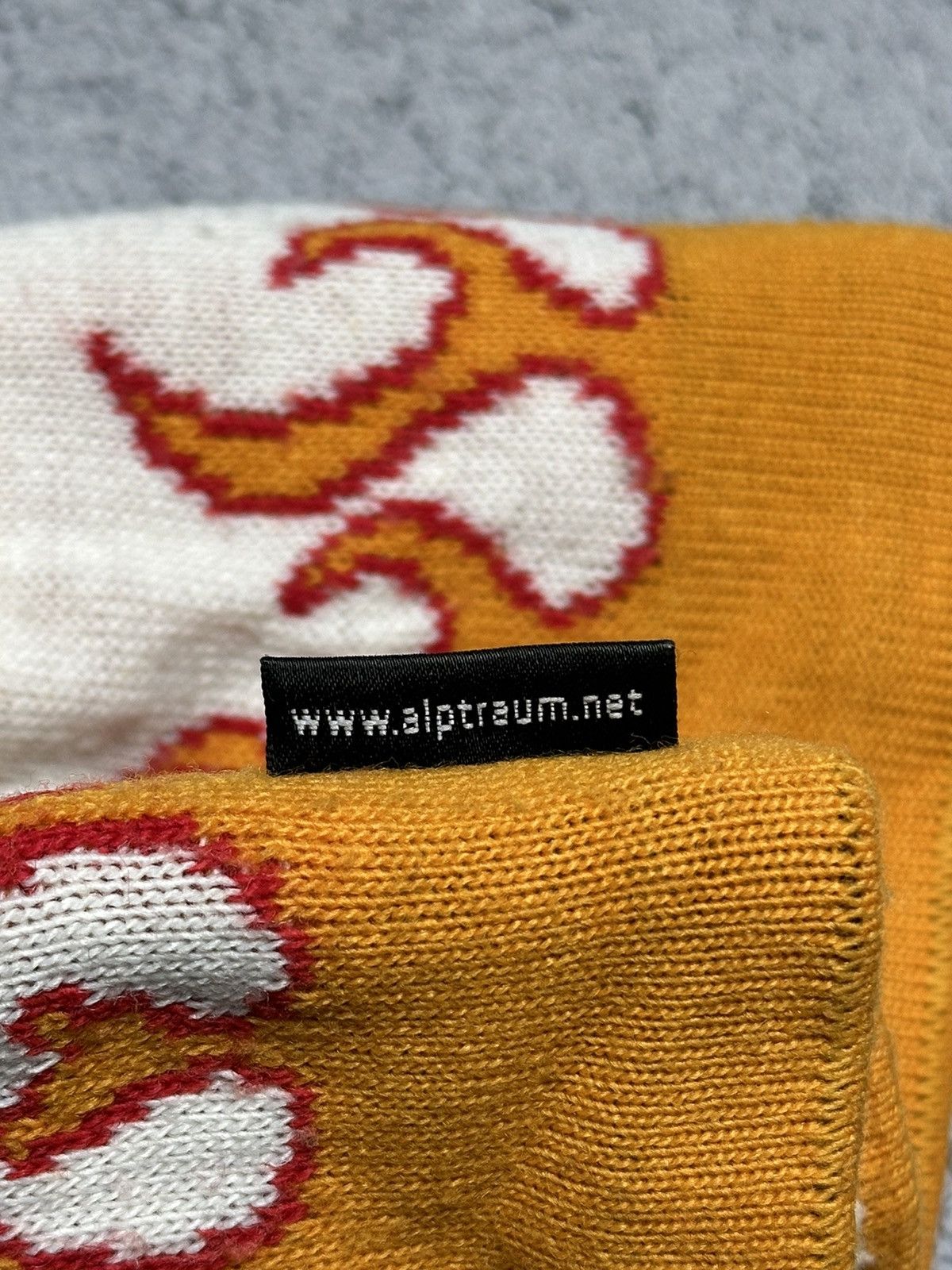 Vintage Vintage Alptraum Flame Fire Y2K Beanie Hat Size ONE SIZE - 7 Thumbnail