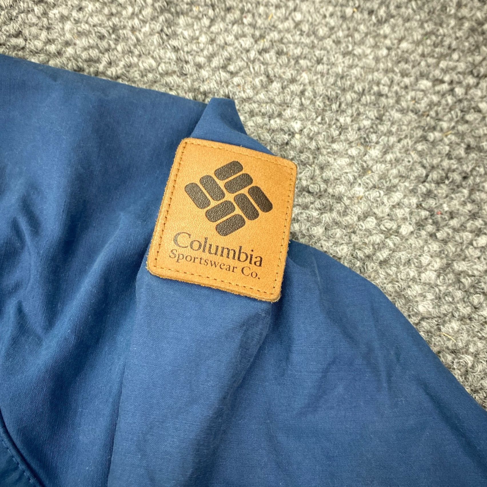 Vintage Vintage Columbia Windbreaker Jacket Mens Large Blue Hooded Fall Winter Outdoor Size US L / EU 52-54 / 3 - 6 Thumbnail