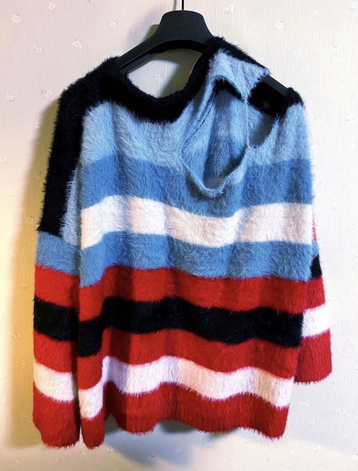 Charles Jeffrey LOVERBOY Wild things cut out jumper fuzzy Size US S / EU 44-46 / 1 - 2 Thumbnail