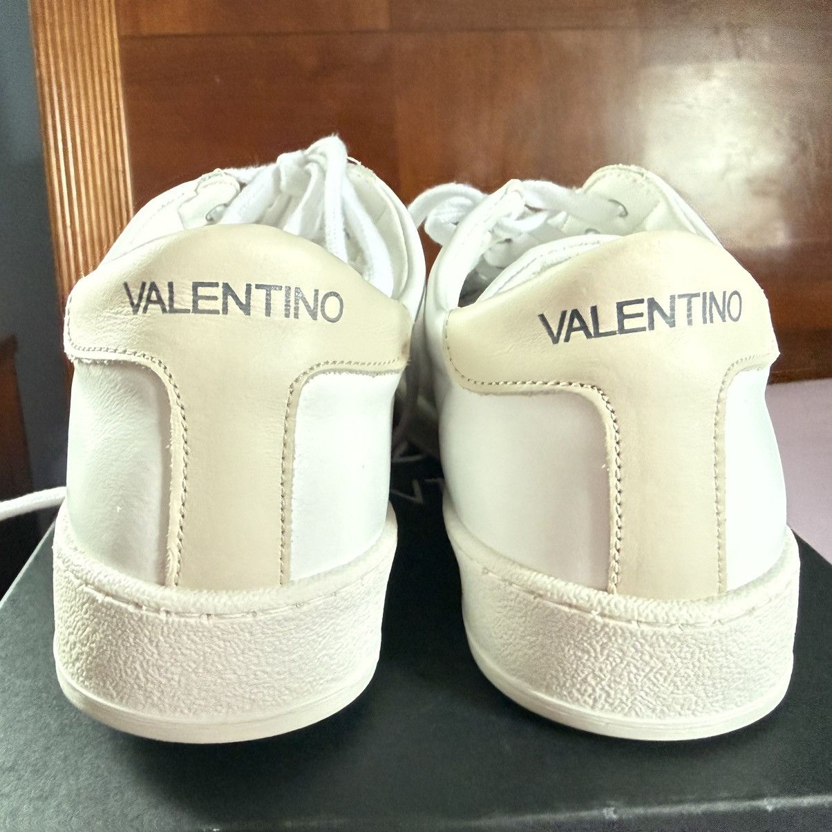 Valentino Valentino sneakers- fit like a size 9 Size US 9.5 / EU 42-43 - 1 Thumbnail