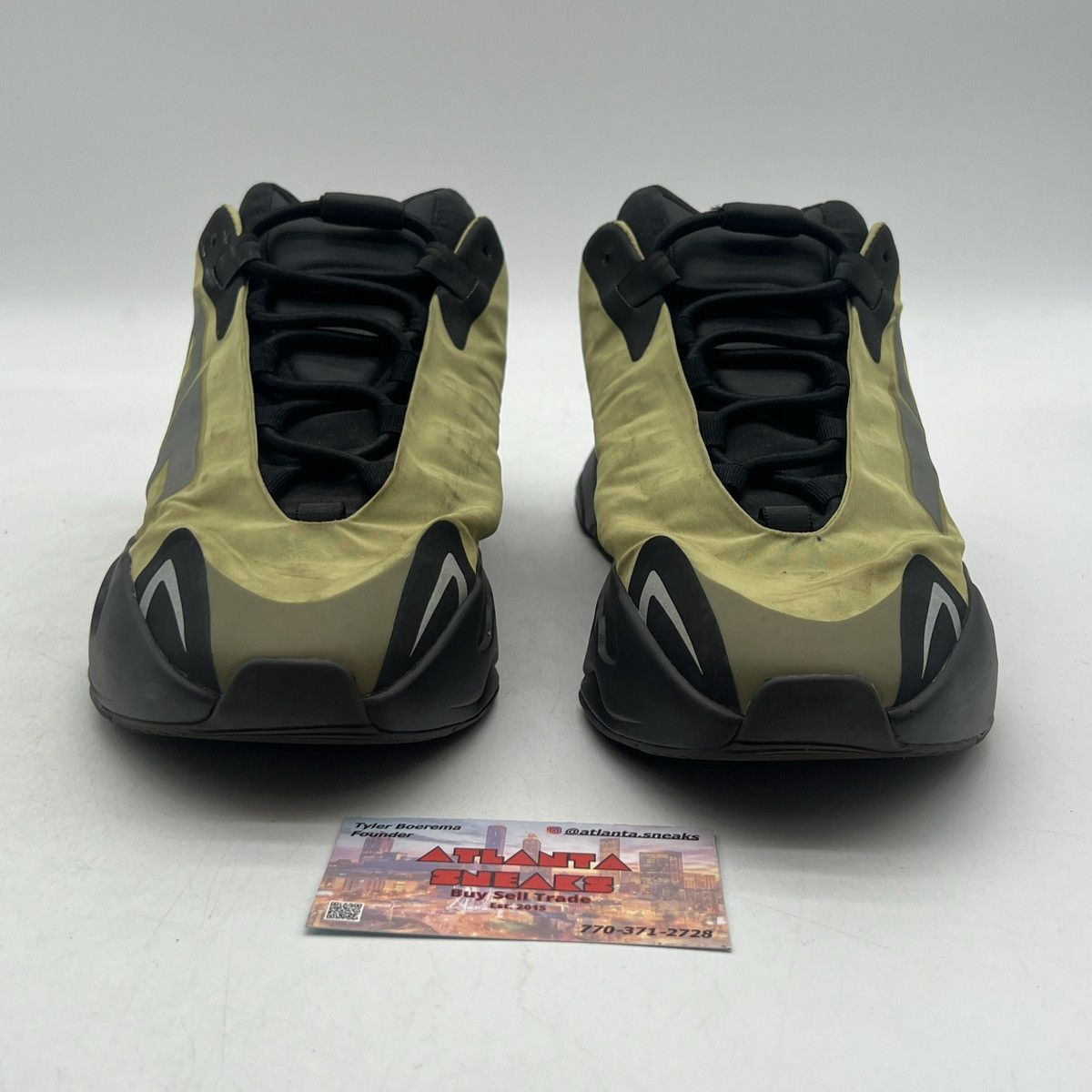 Adidas Yeezy boost 700 mnvn resin Size US 10 / EU 43 - 2 Thumbnail