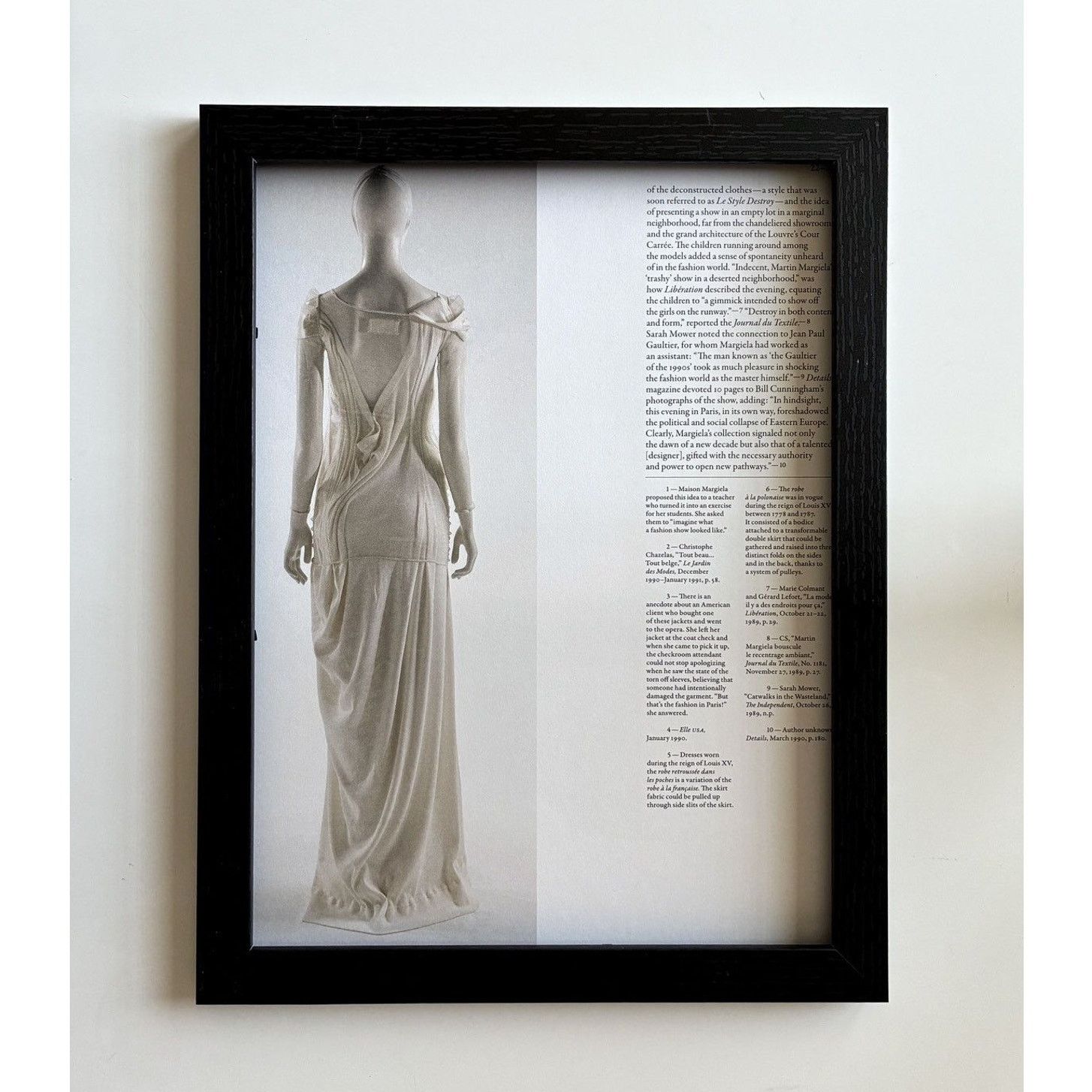 Japanese Brand × Maison Margiela × Vintage Maison Margiela Archive Fashion runway photo framed 9x12 Size ONE SIZE - 1 Thumbnail